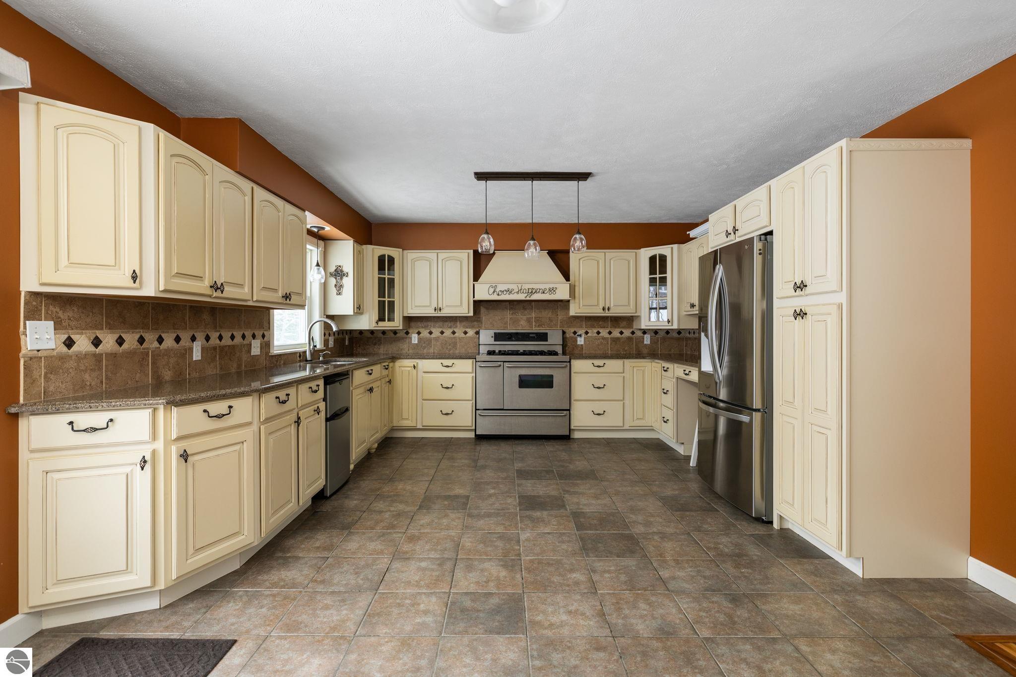 3303 Columbine Court