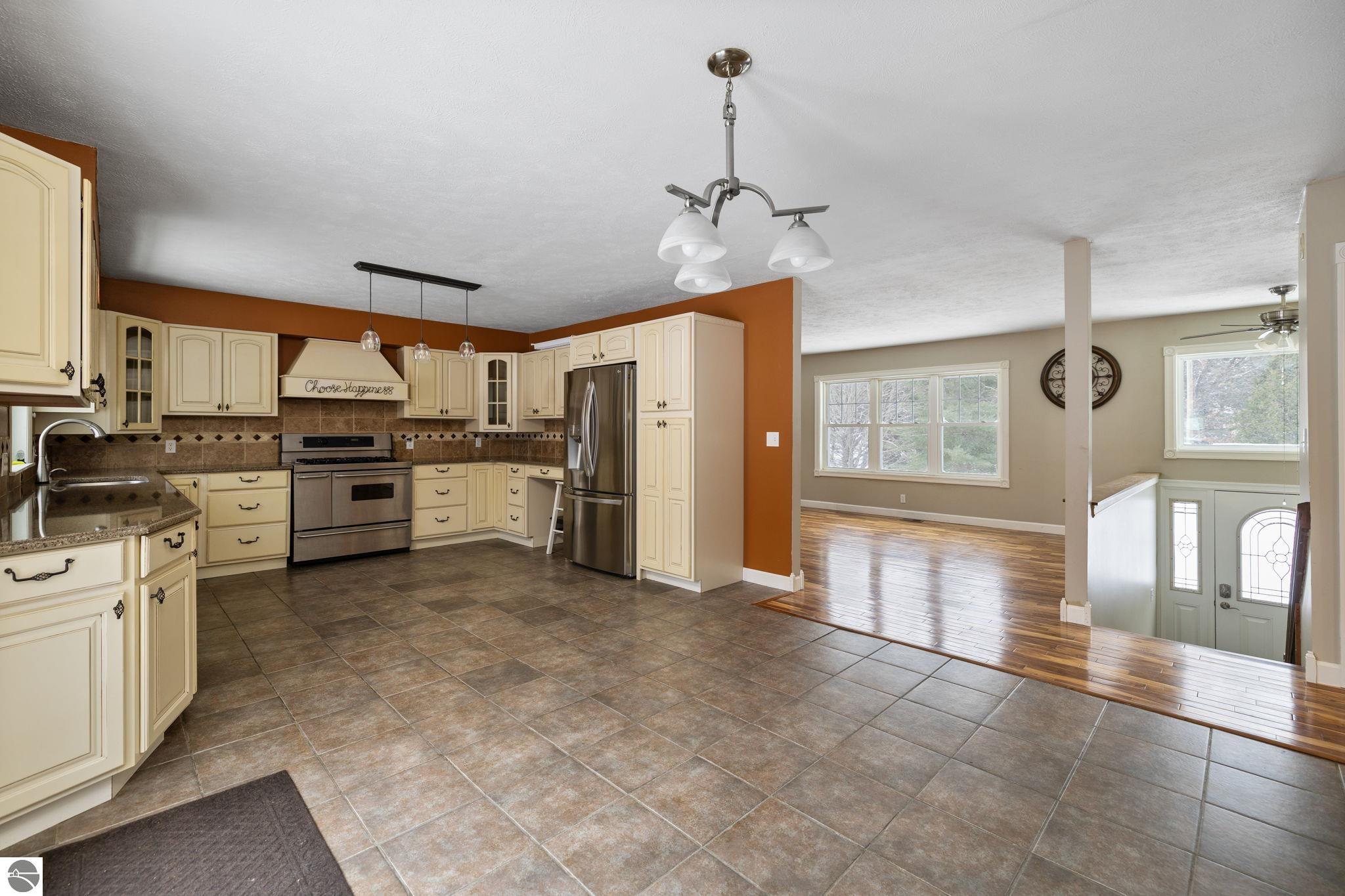 3303 Columbine Court