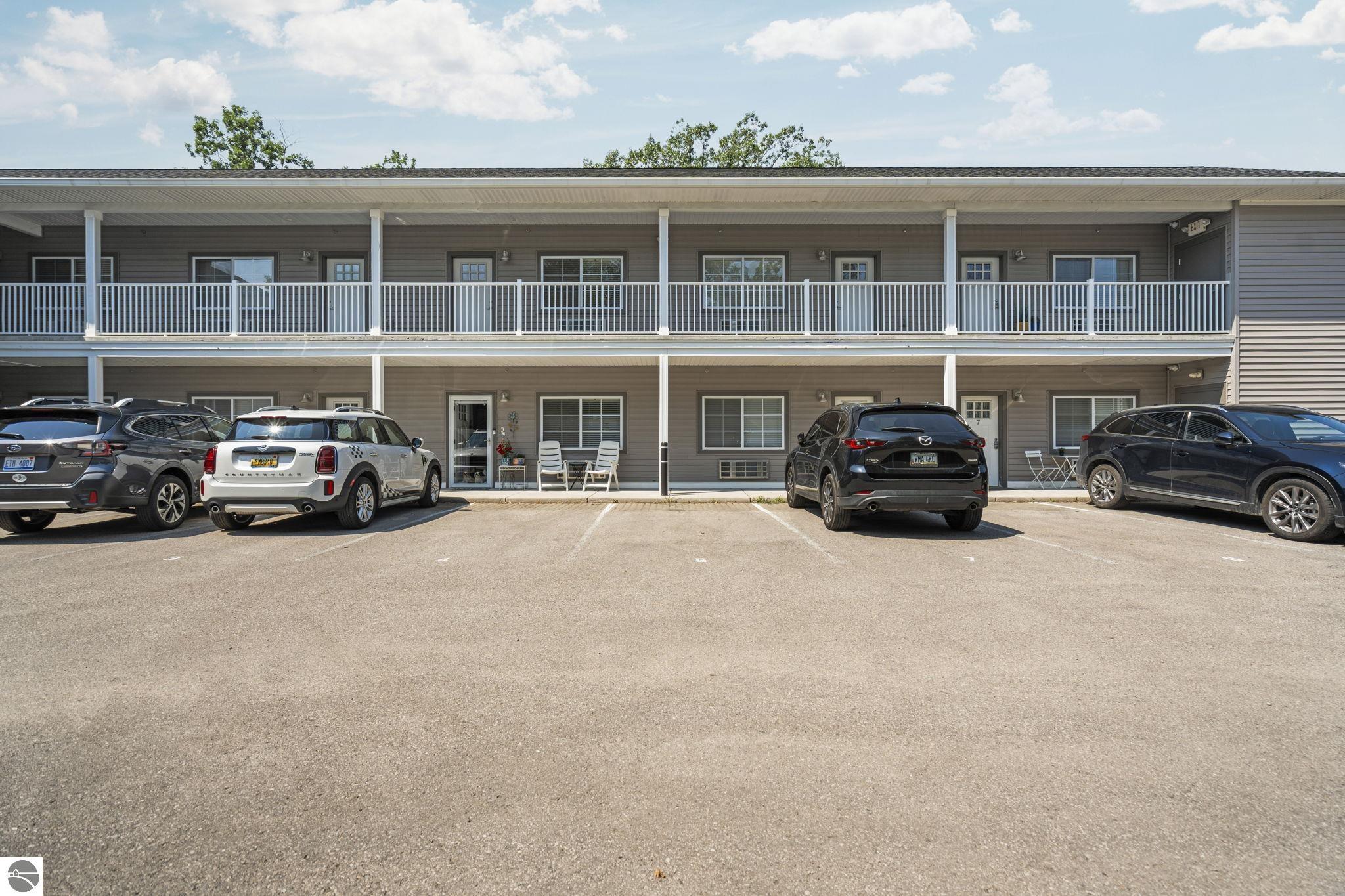 619 E Eighth Street # 10