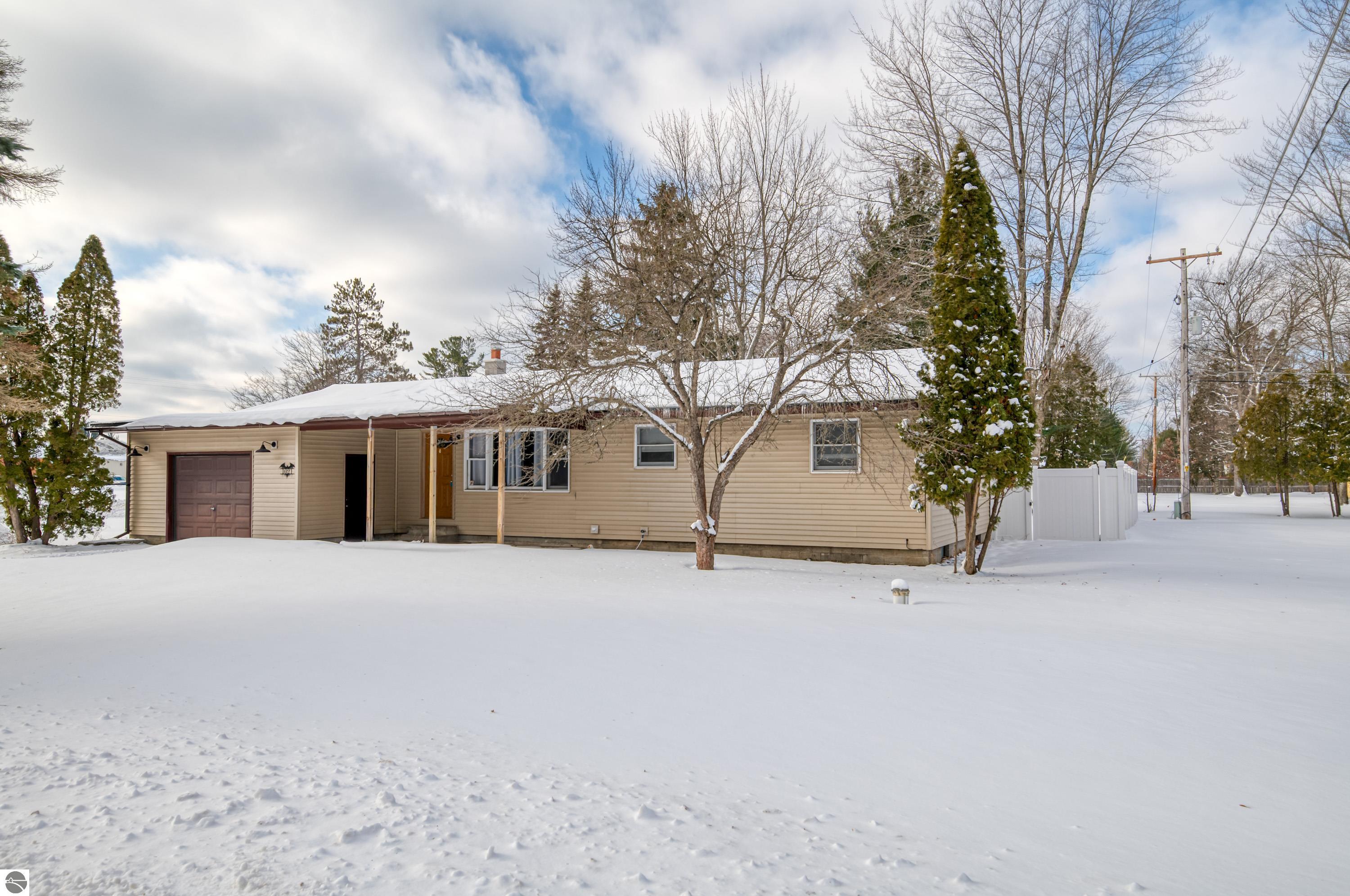 1021 W Kalkaska Road