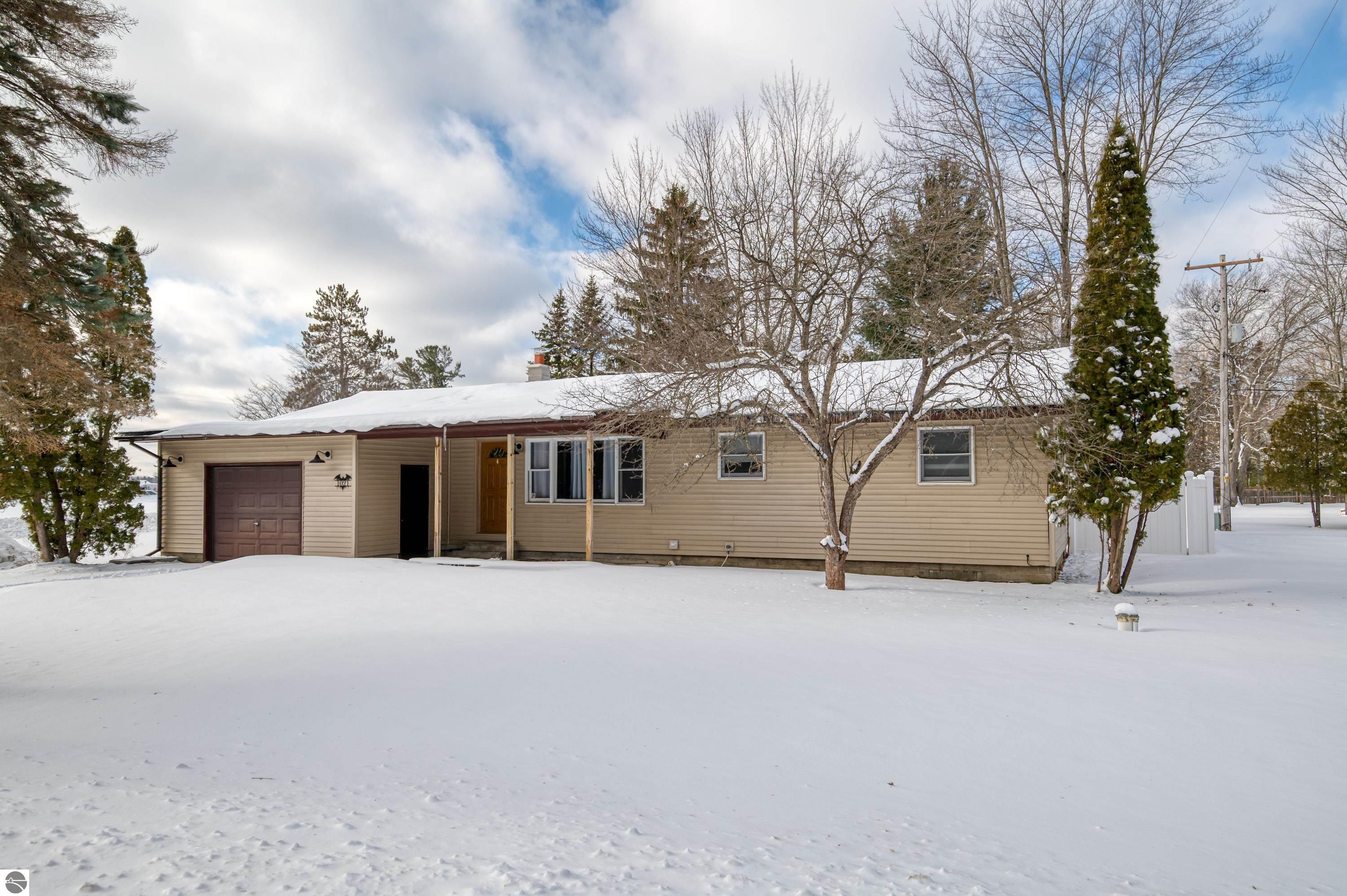 1021 W Kalkaska Road