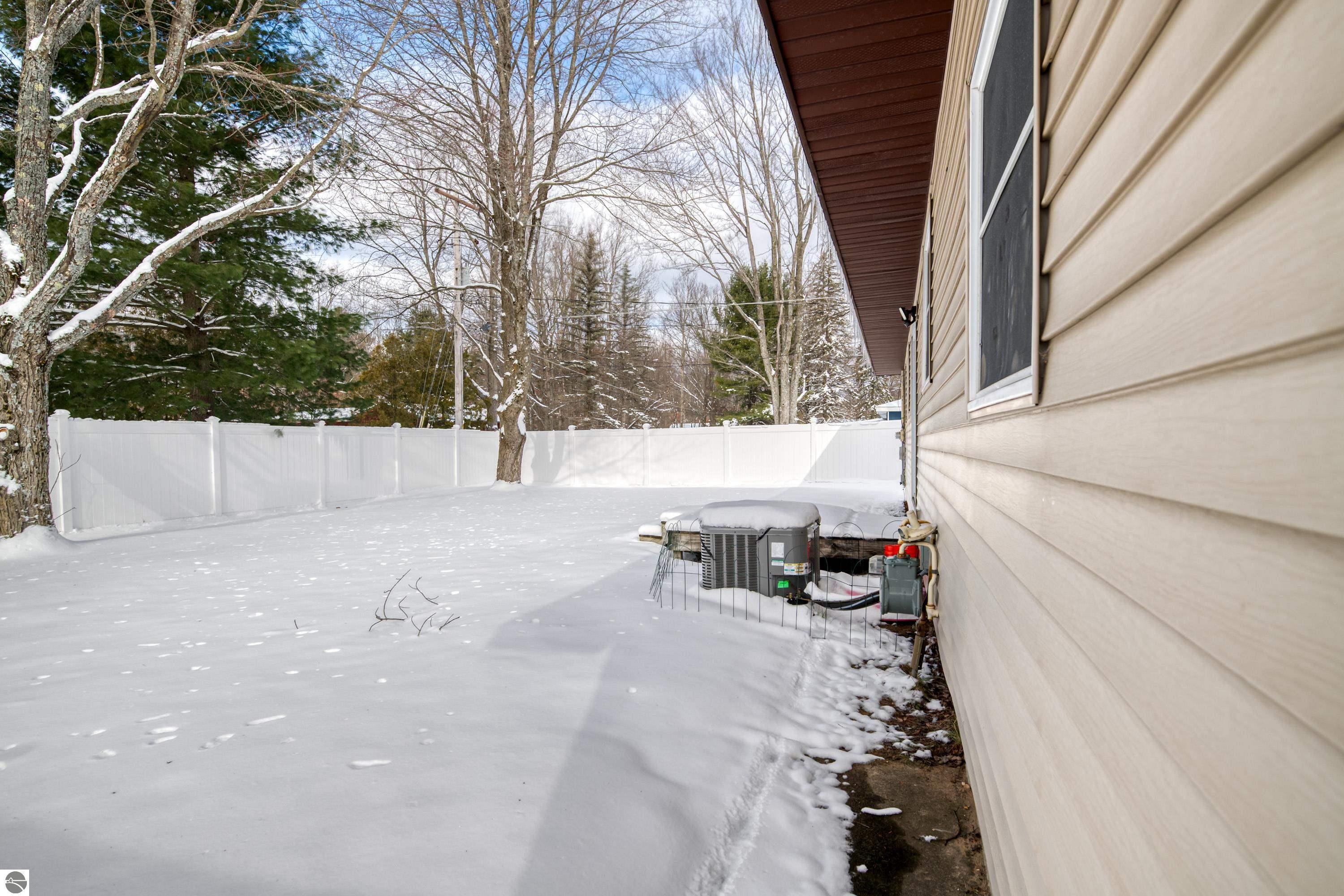 1021 W Kalkaska Road