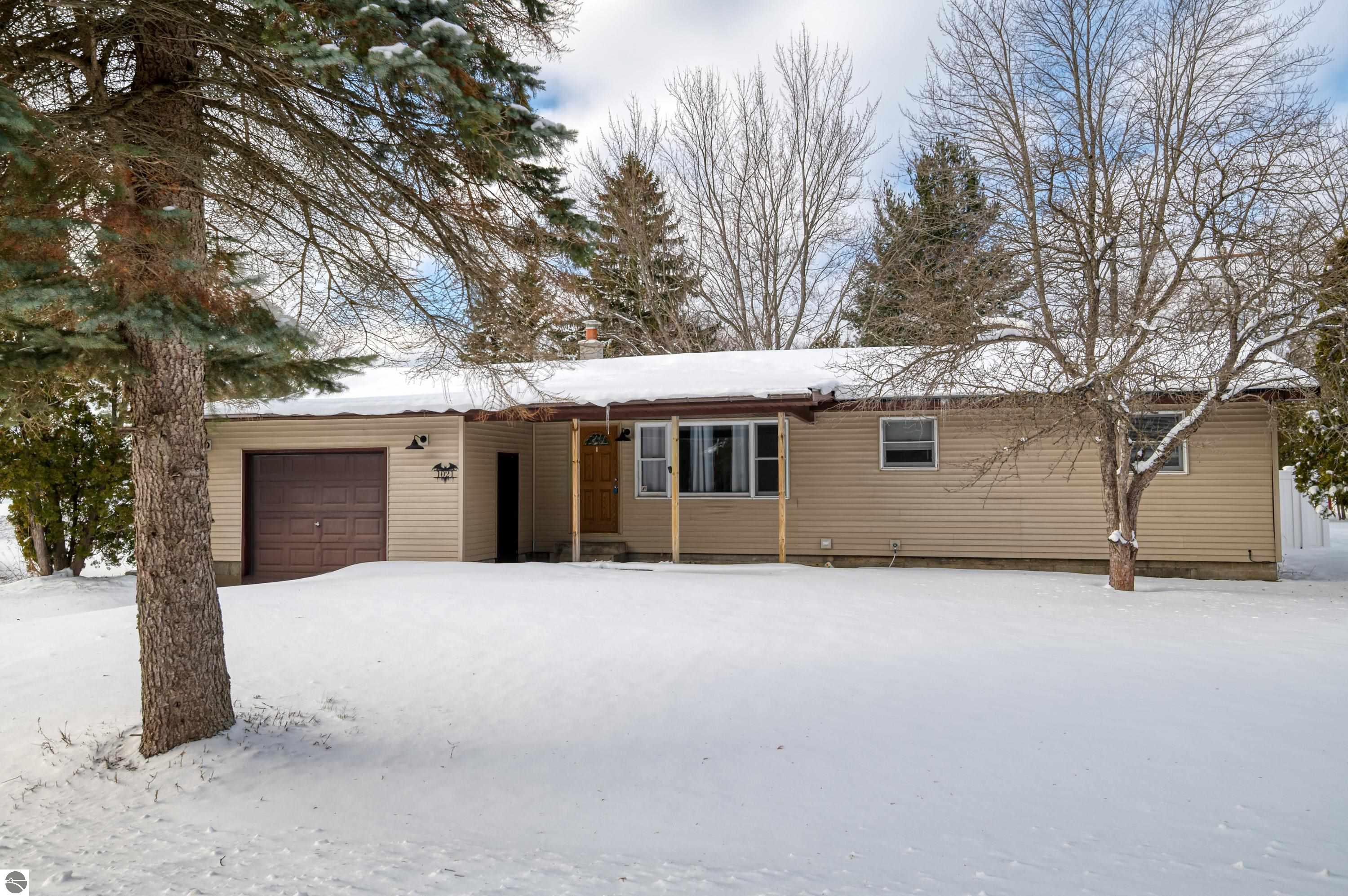 1021 W Kalkaska Road