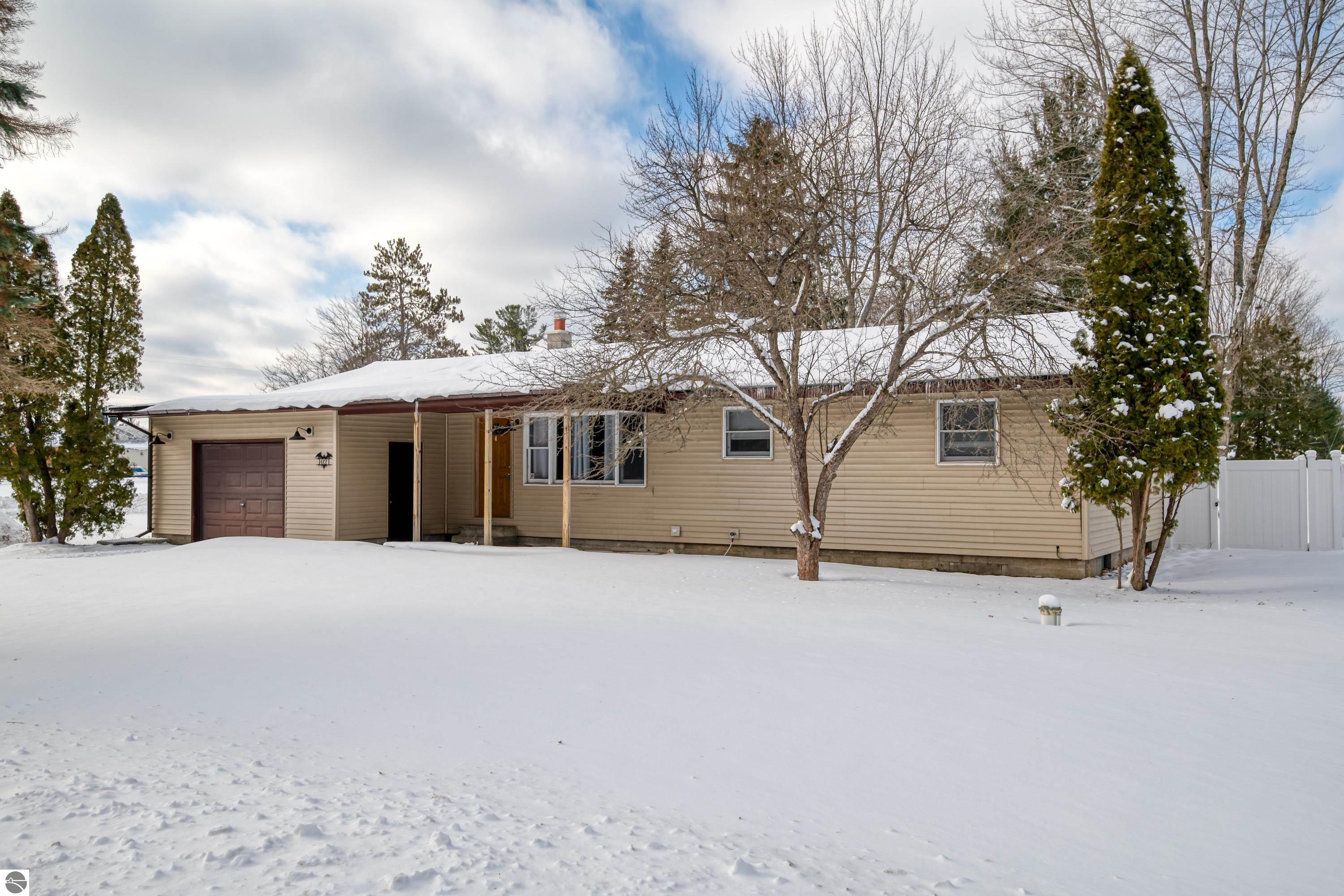 1021 W Kalkaska Road