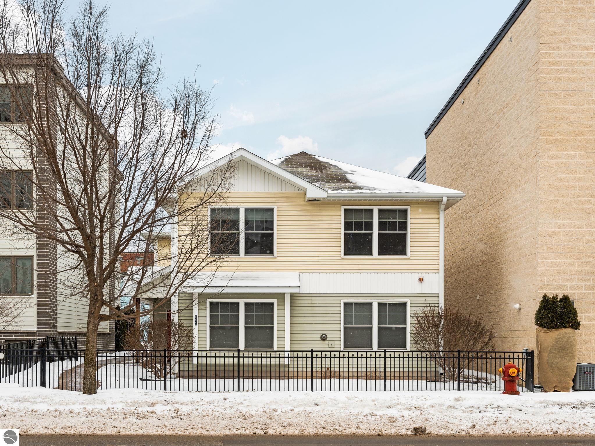 143 E Eighth Street # 103