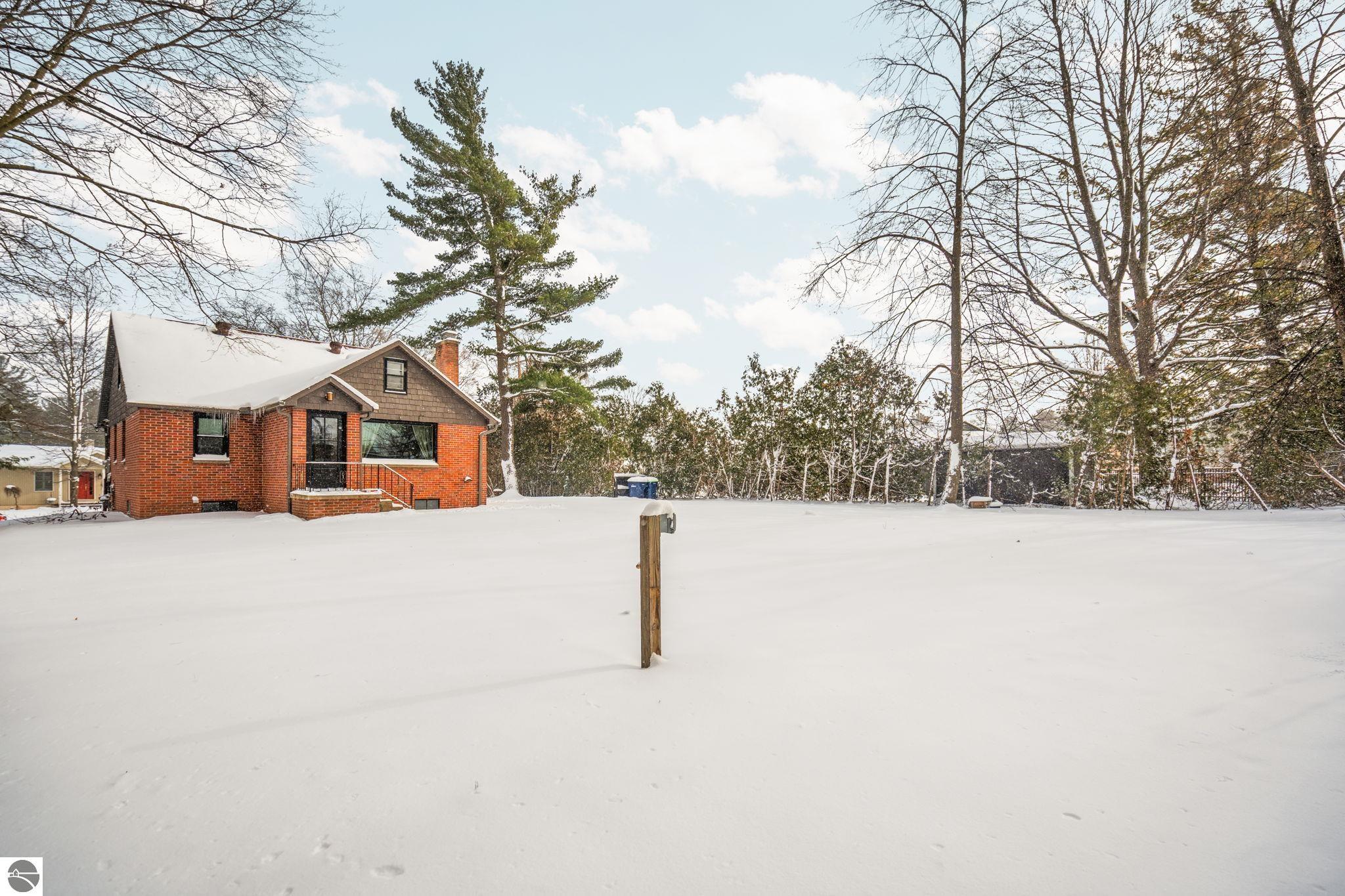 356 Huron