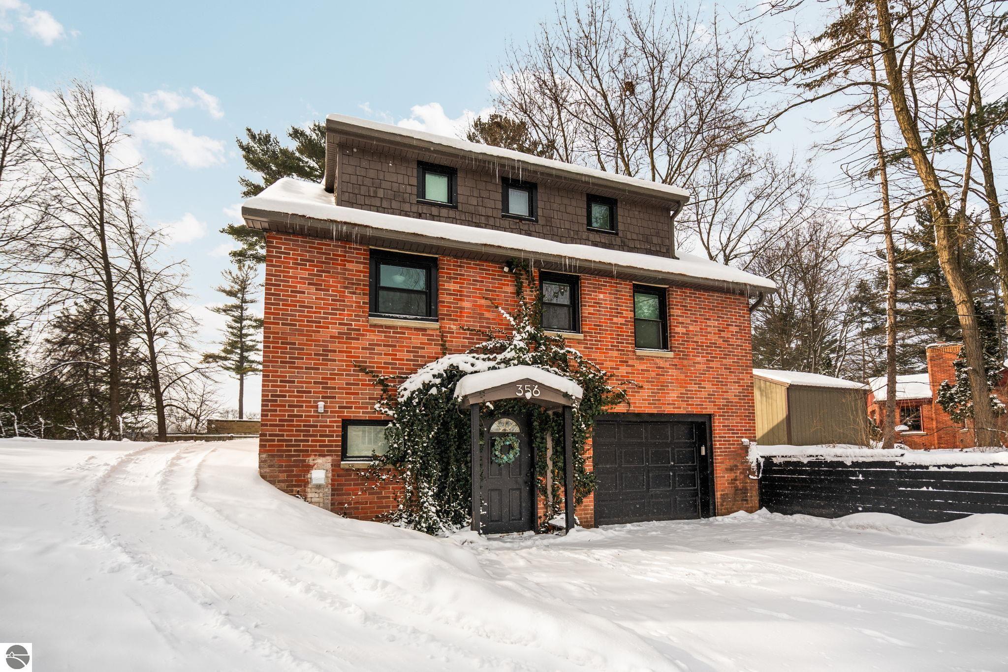 356 Huron