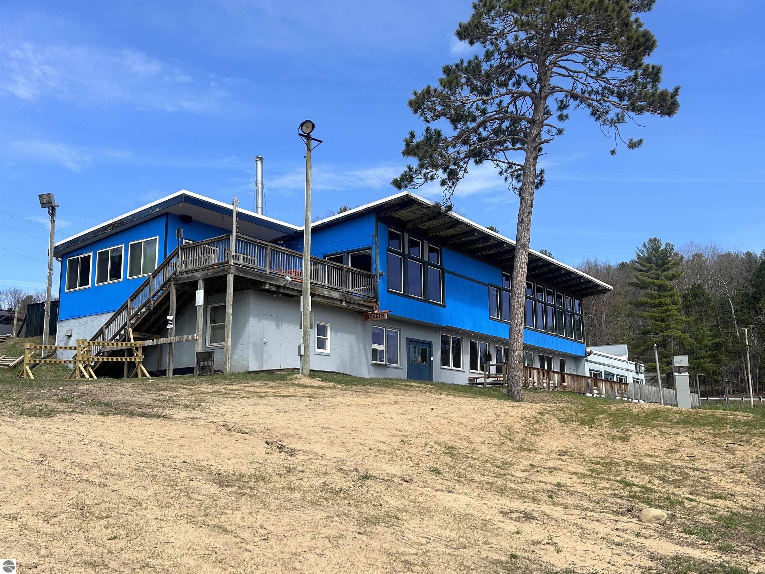 3423 Holiday Ridge Road