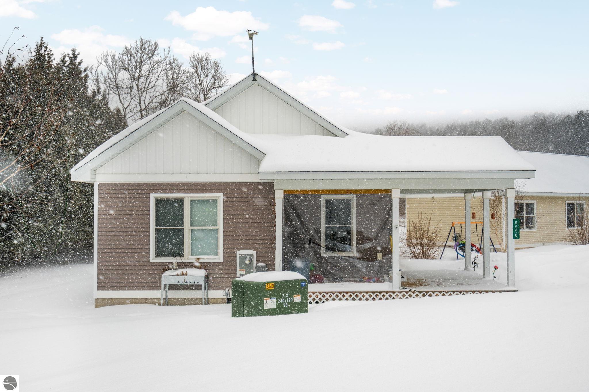 9550 N Manitou Trail