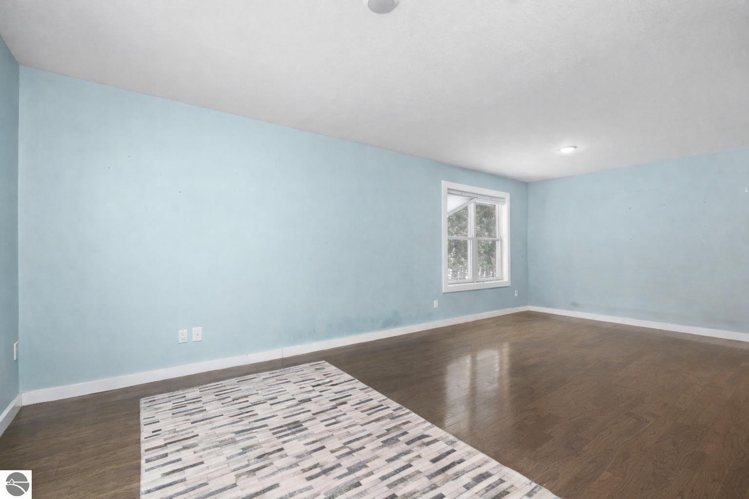 9550 N Manitou Trail