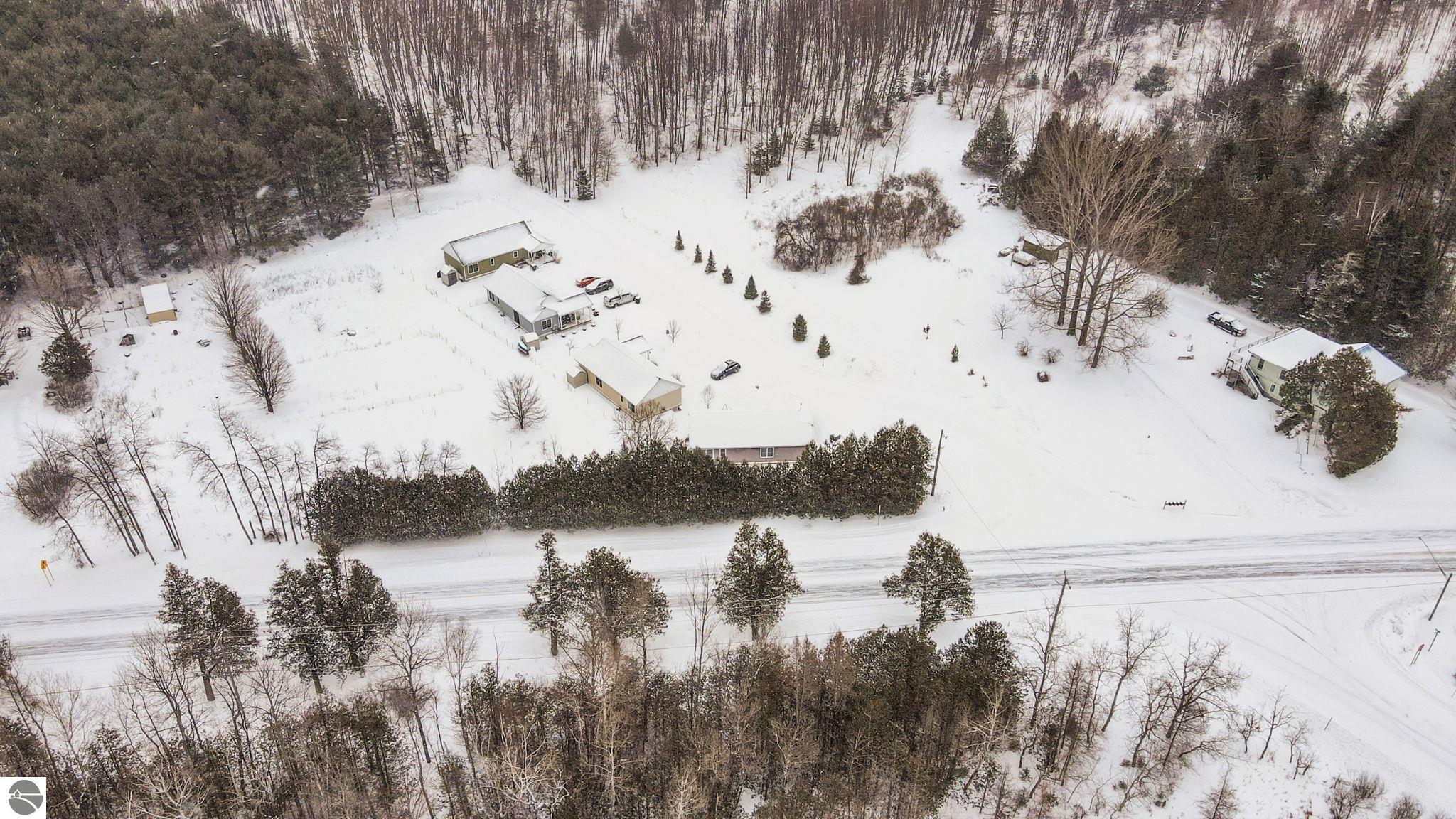 9550 N Manitou Trail