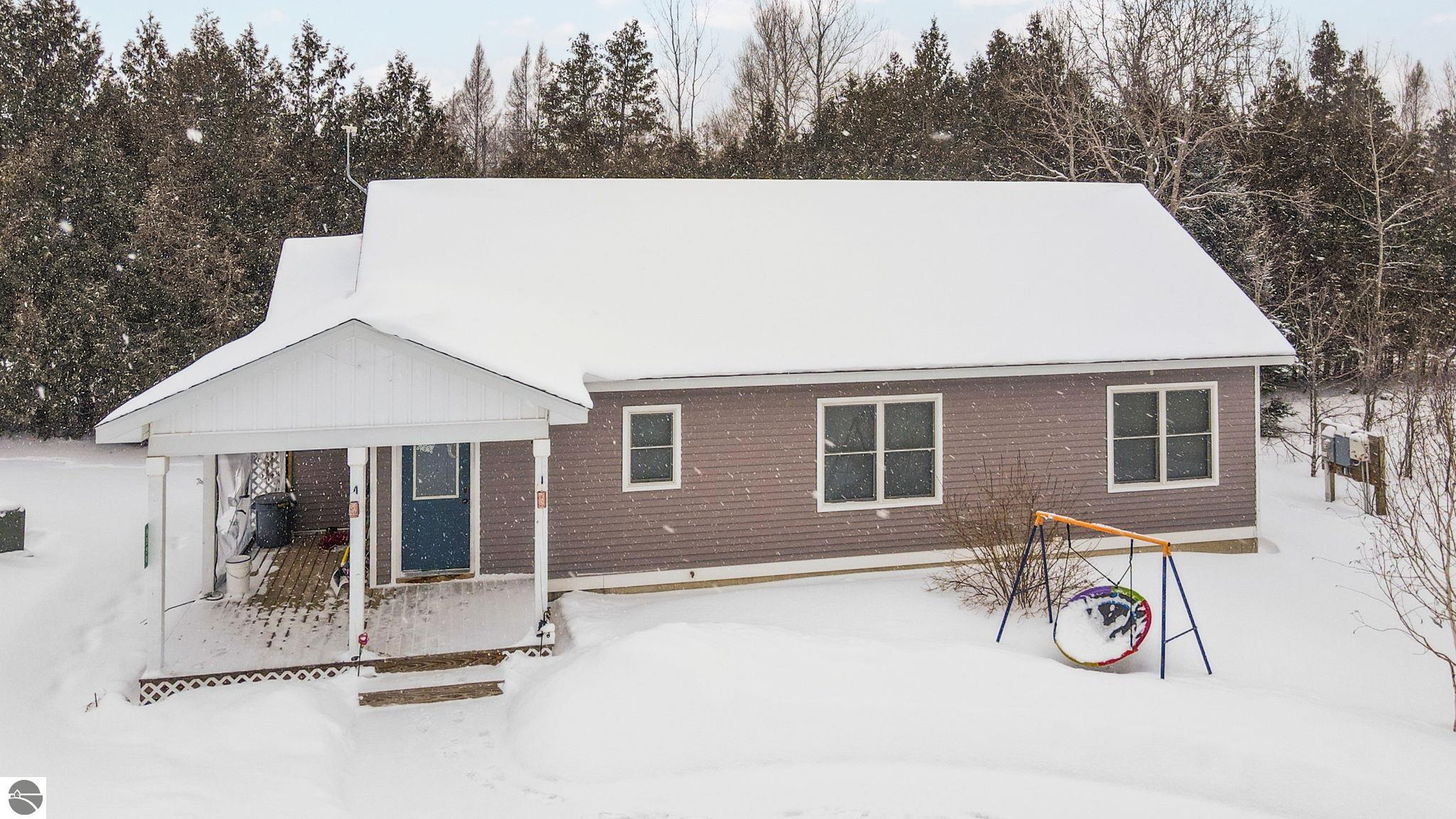 9550 N Manitou Trail