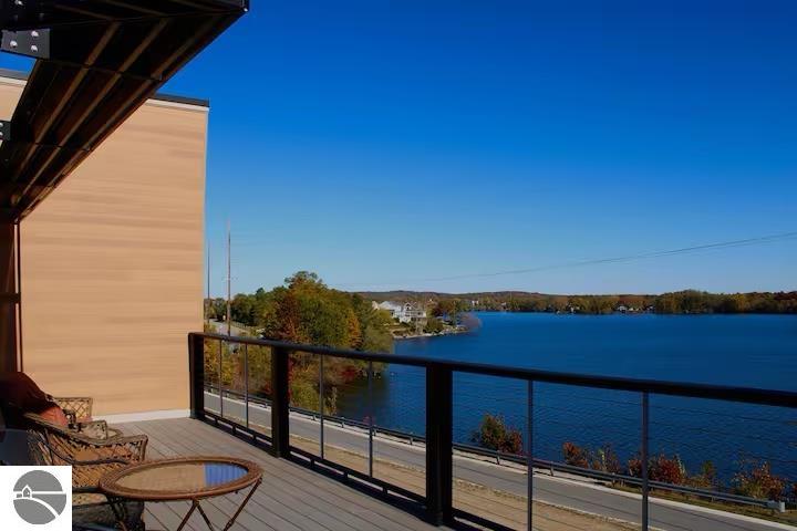 225 E Seventeenth Street # 3C