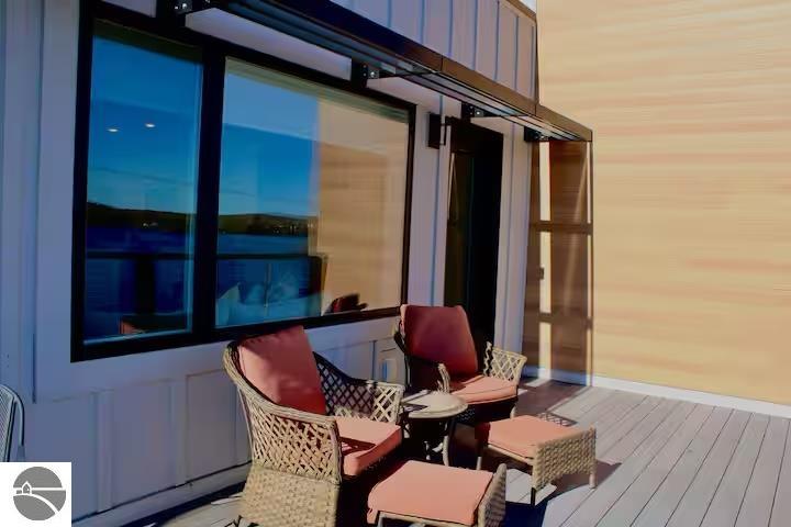 225 E Seventeenth Street # 3C