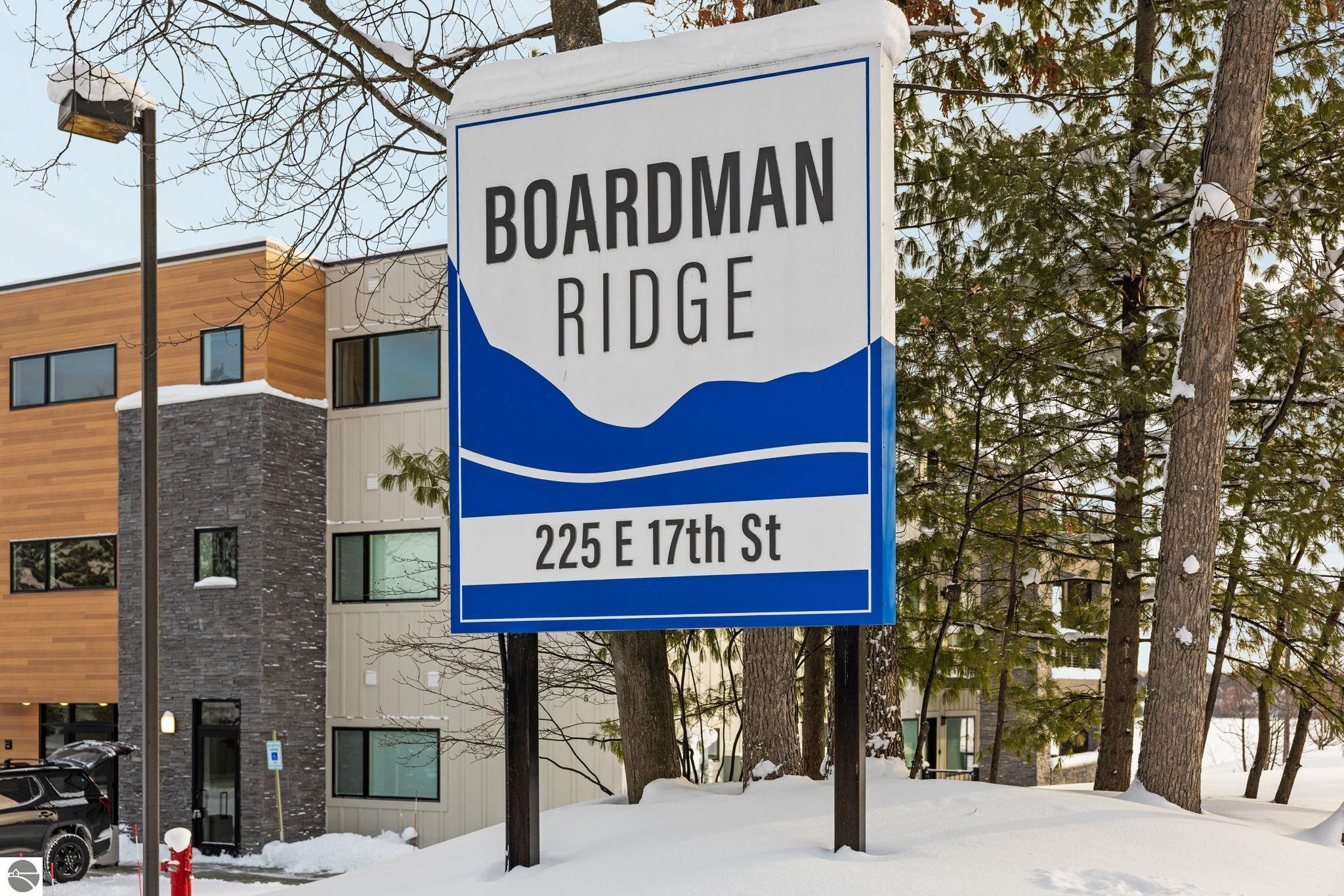 225 E Seventeenth Street # 3C