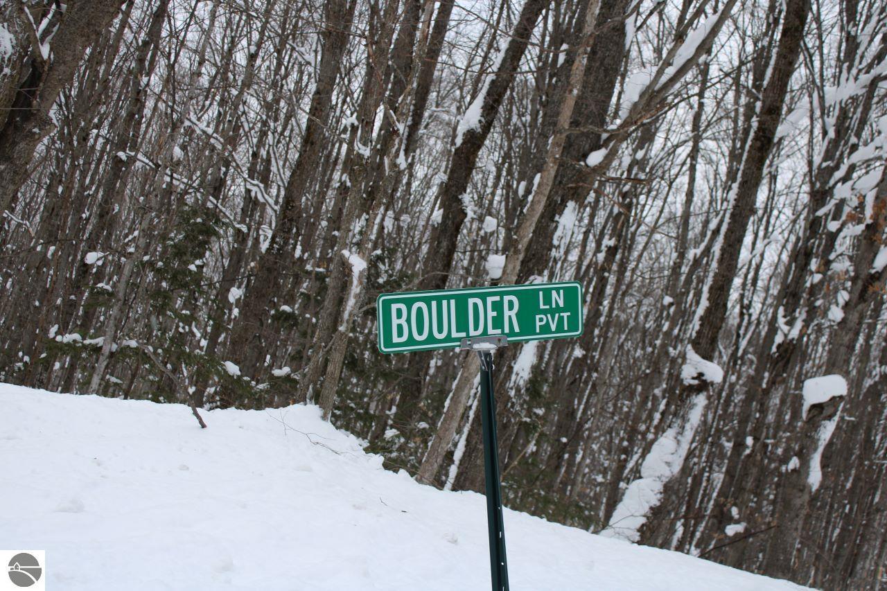 6583 NE Boulder Lane