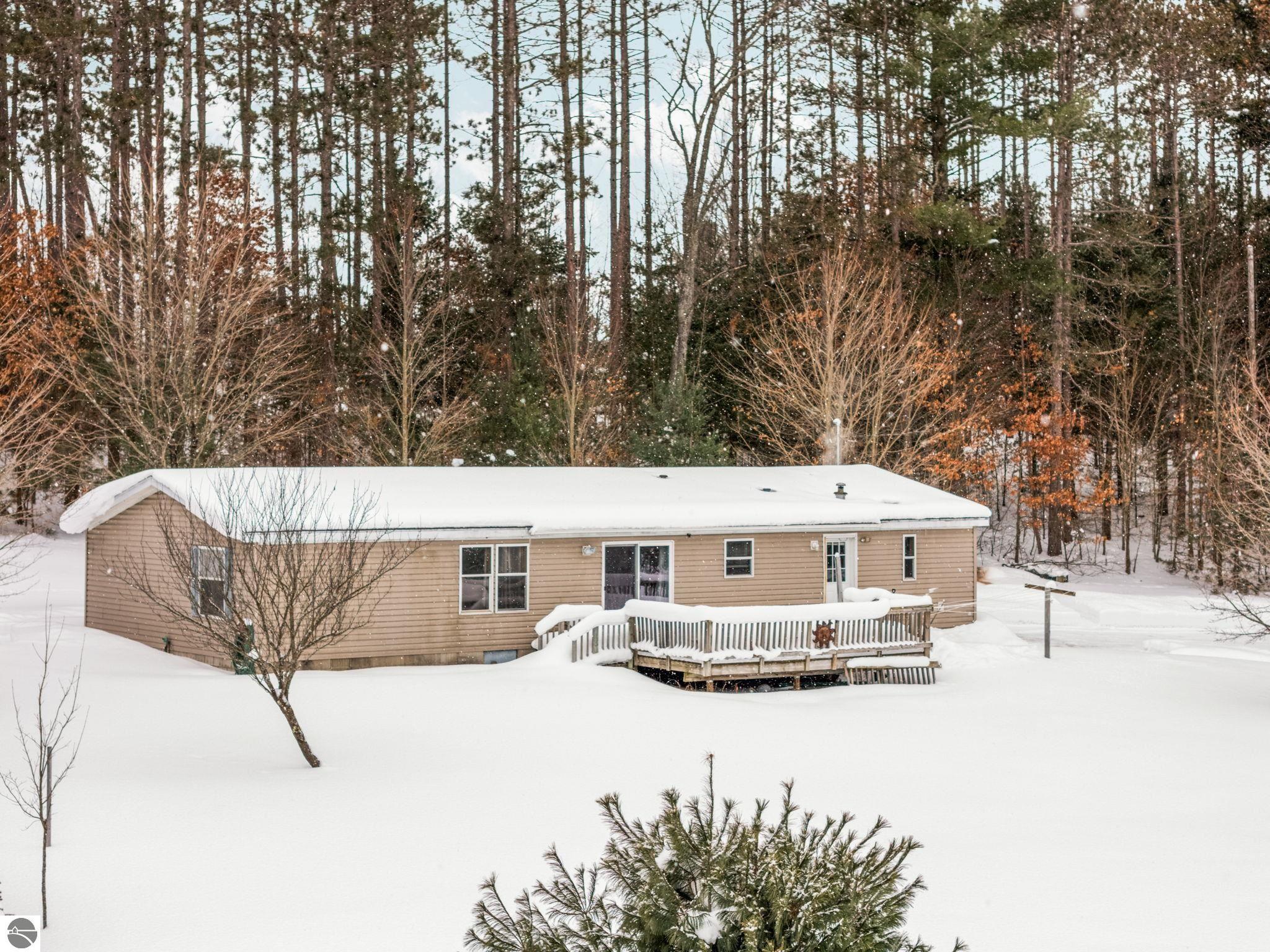 8127 Wood Road