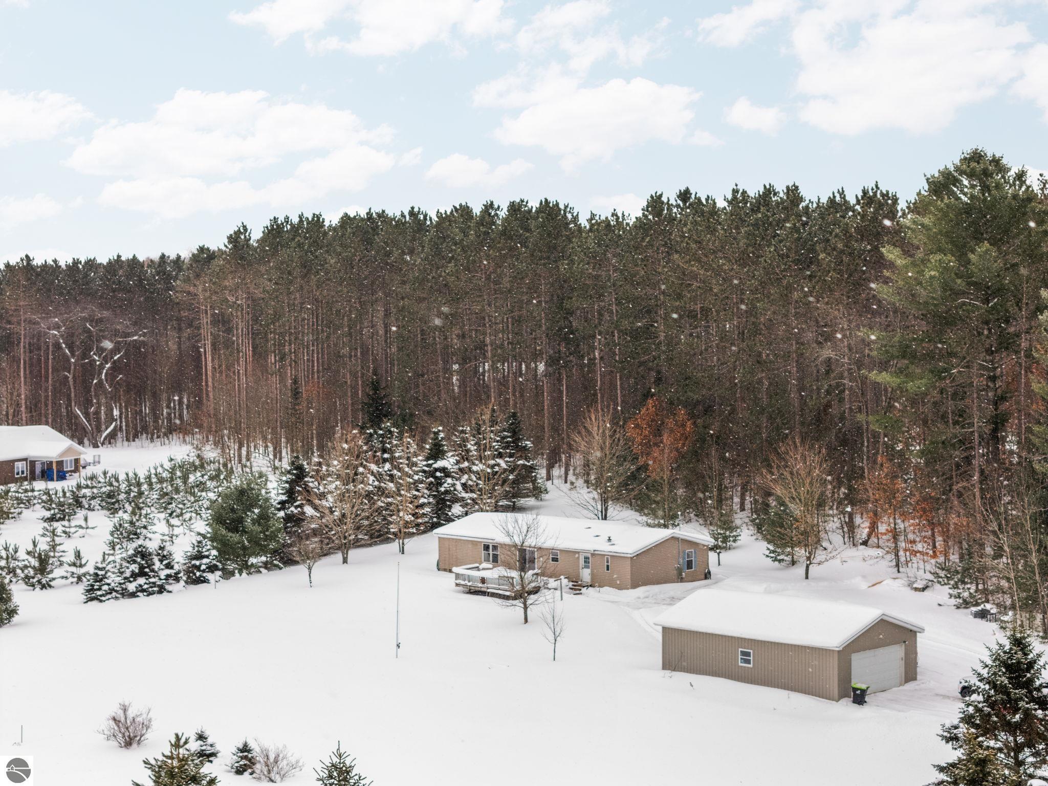 8127 Wood Road