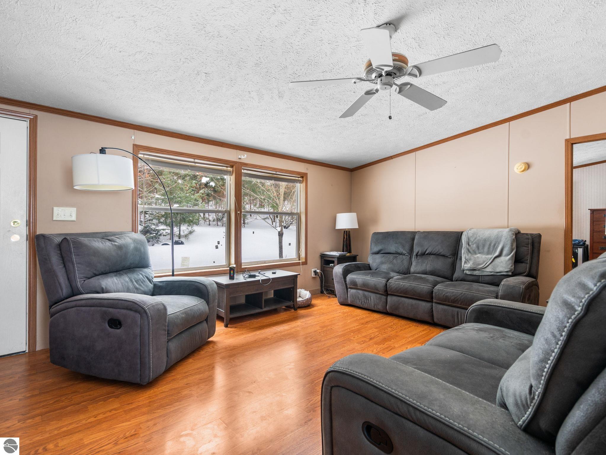 8127 Wood Road