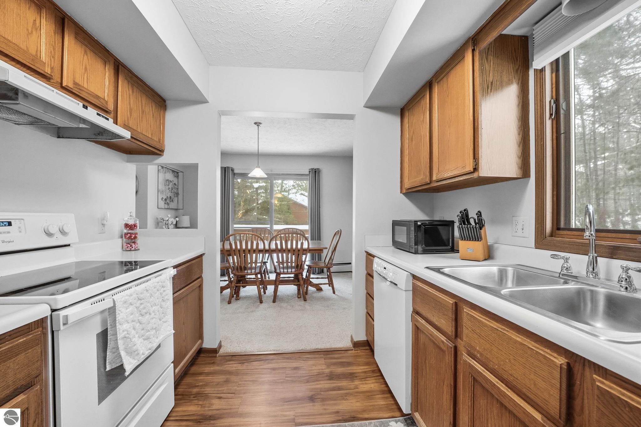 3906 Sherwood Forest Drive # 19