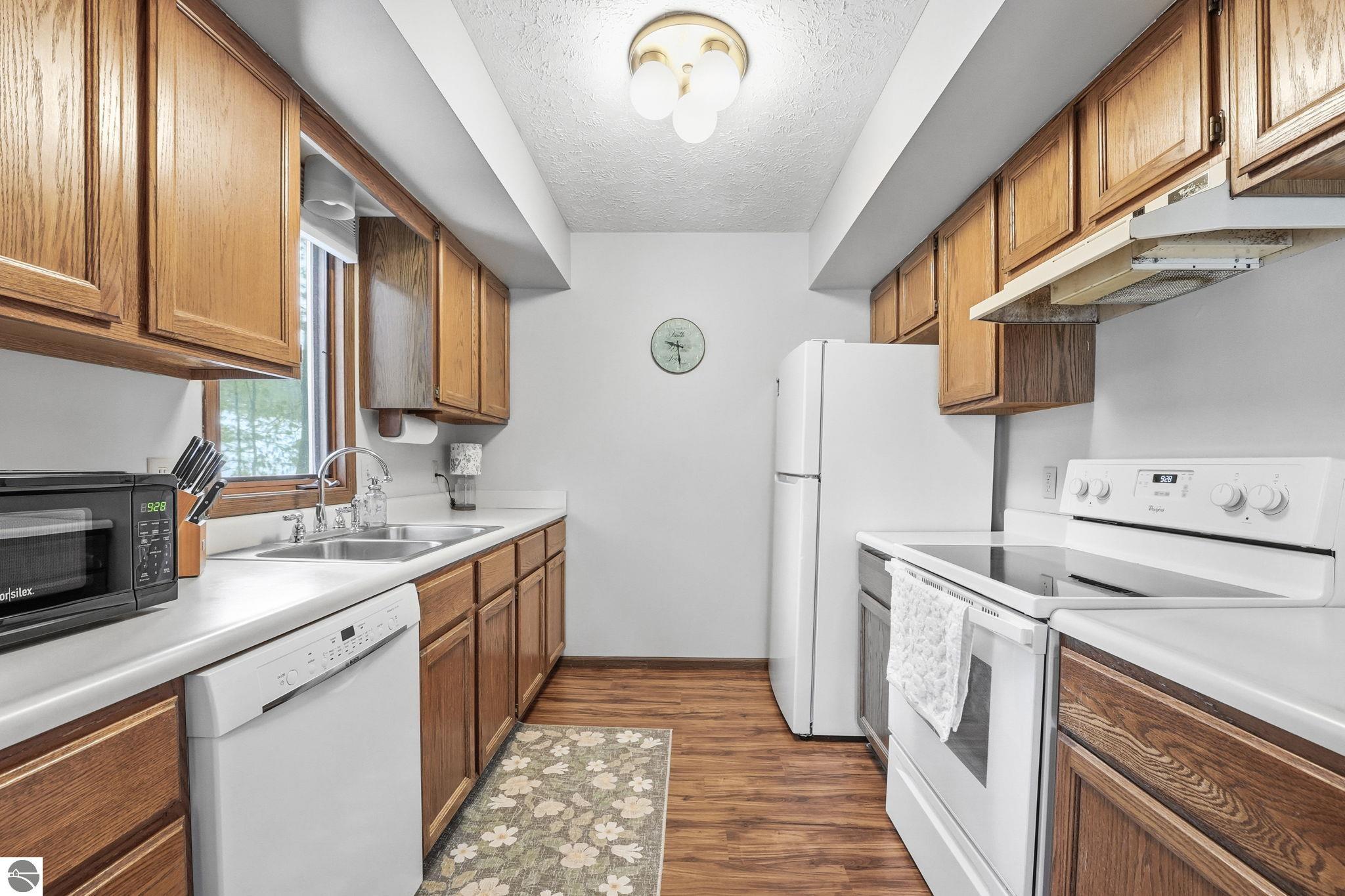 3906 Sherwood Forest Drive # 19