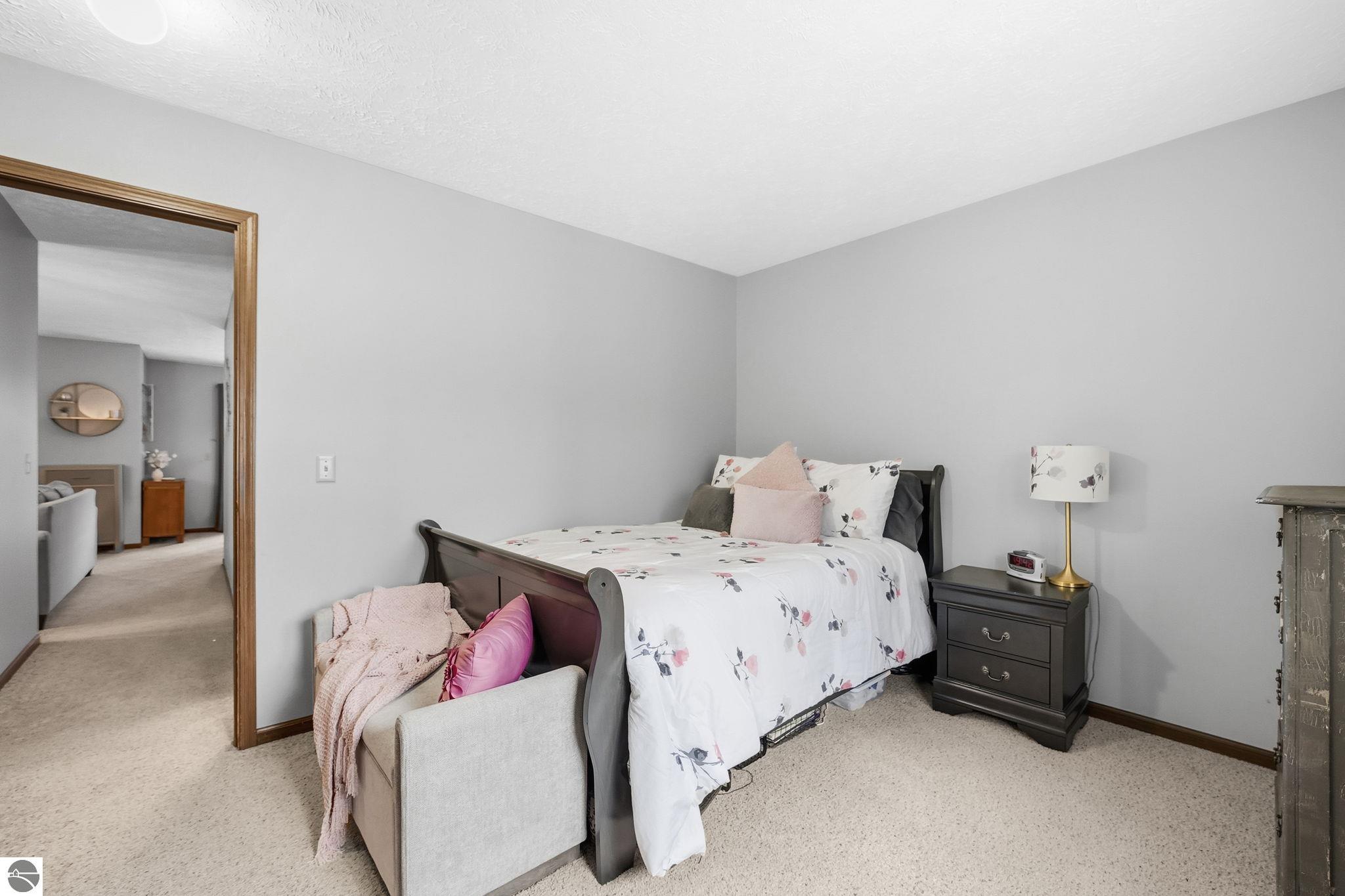 3906 Sherwood Forest Drive # 19