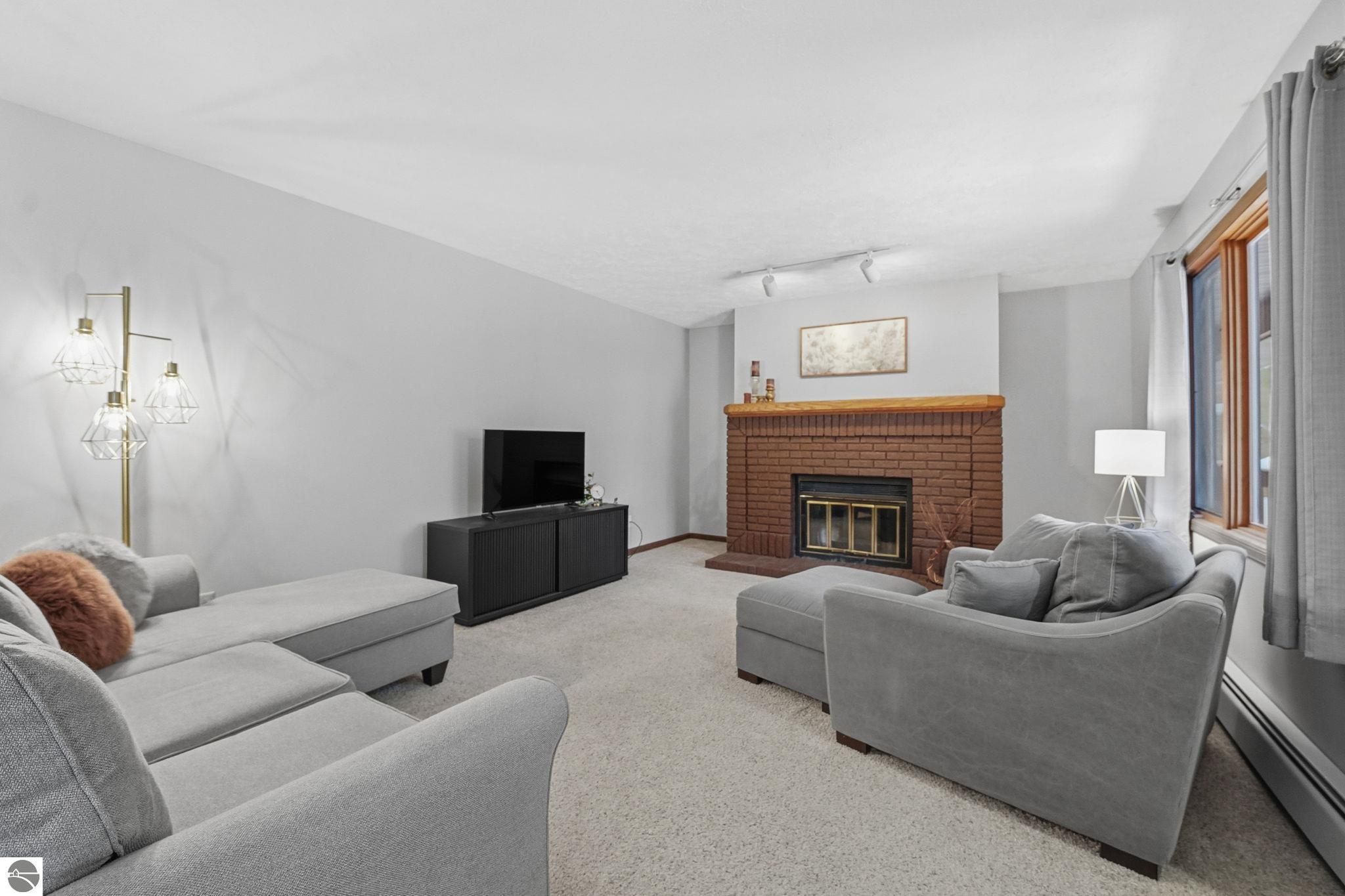 3906 Sherwood Forest Drive # 19