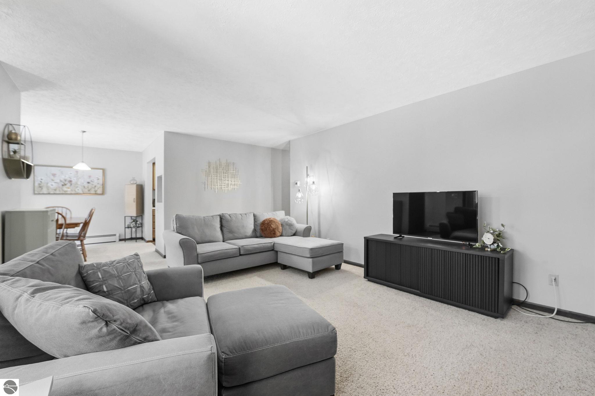3906 Sherwood Forest Drive # 19
