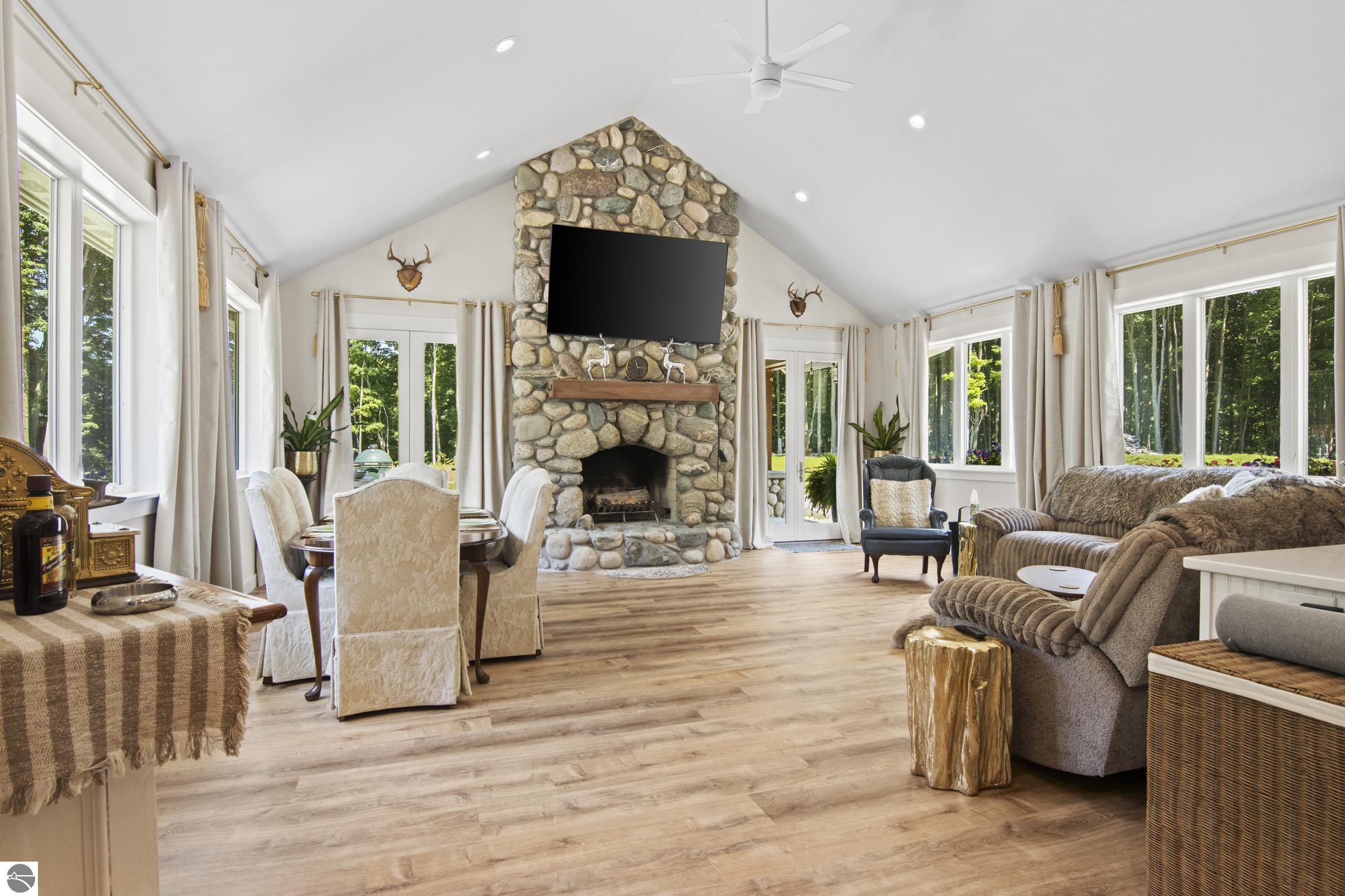 8986 Alden Meadows
