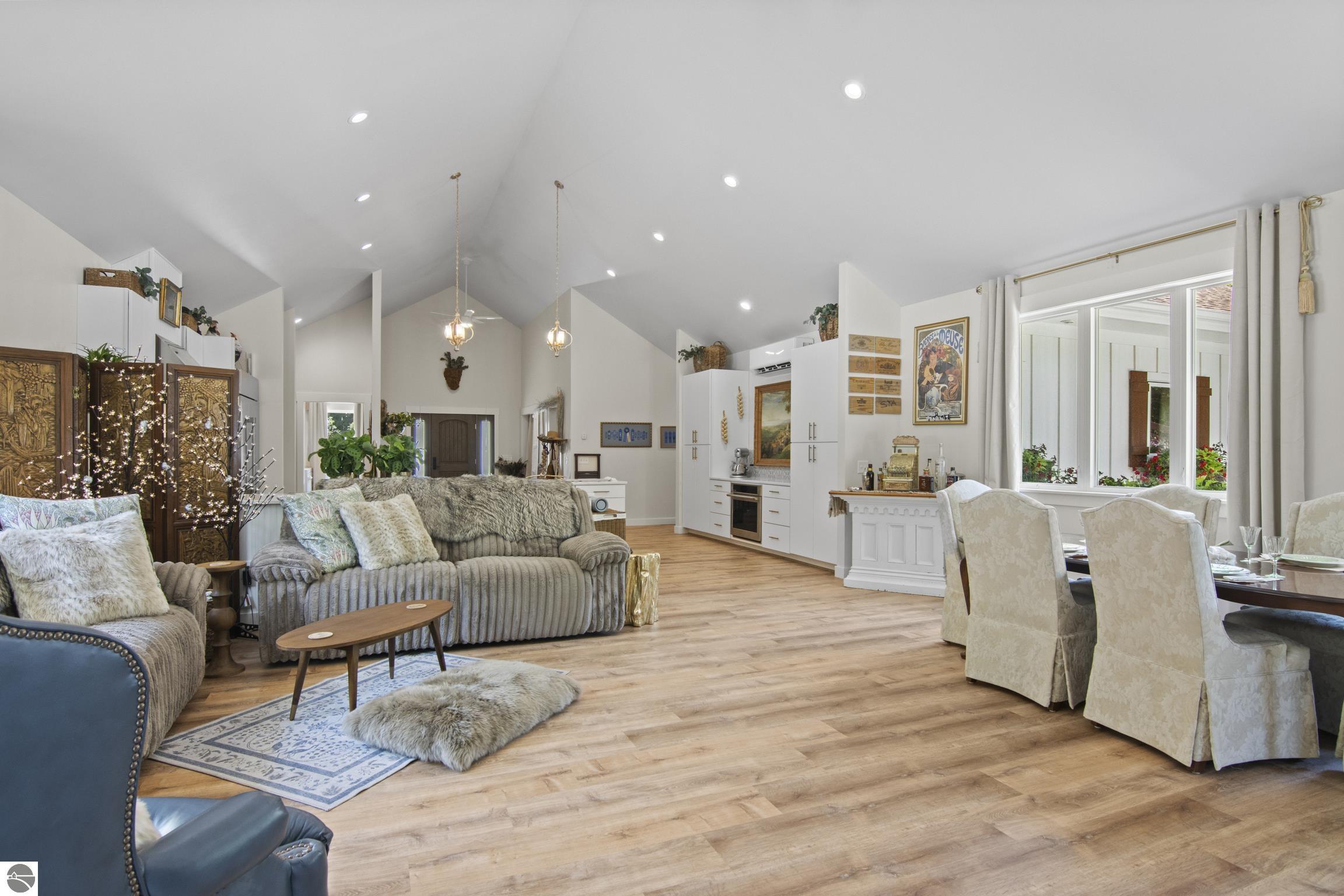 8986 Alden Meadows