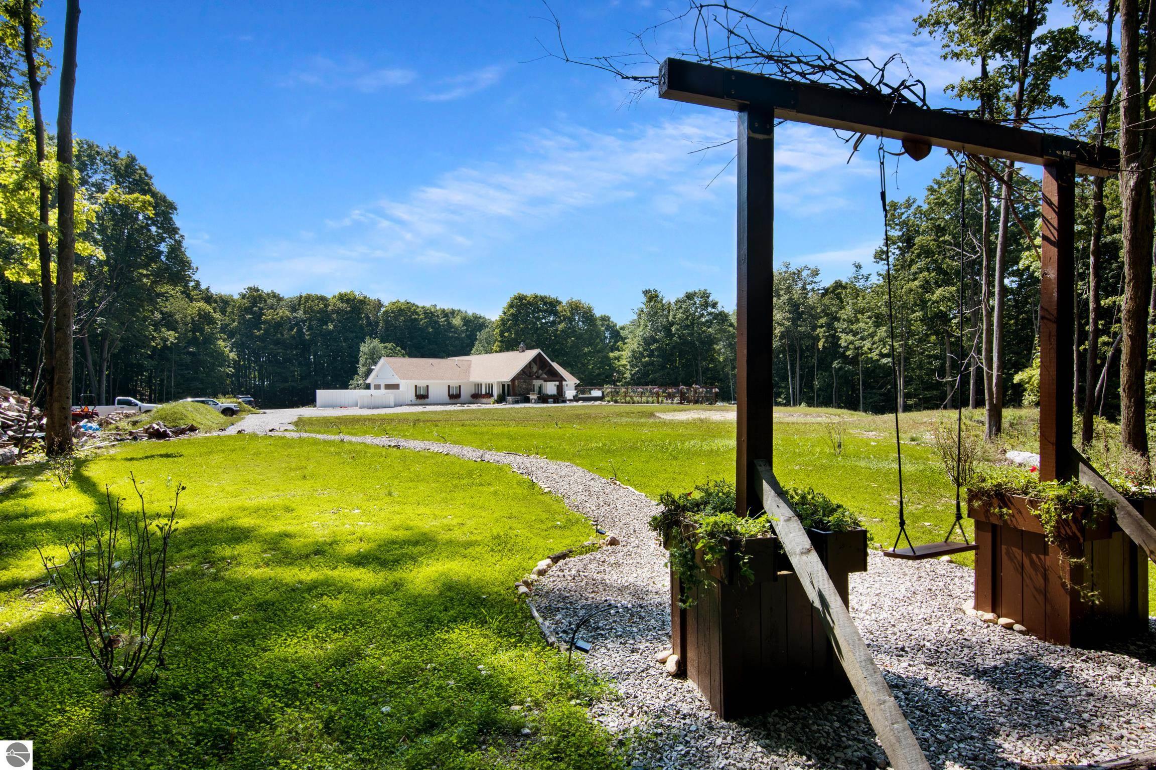 8986 Alden Meadows