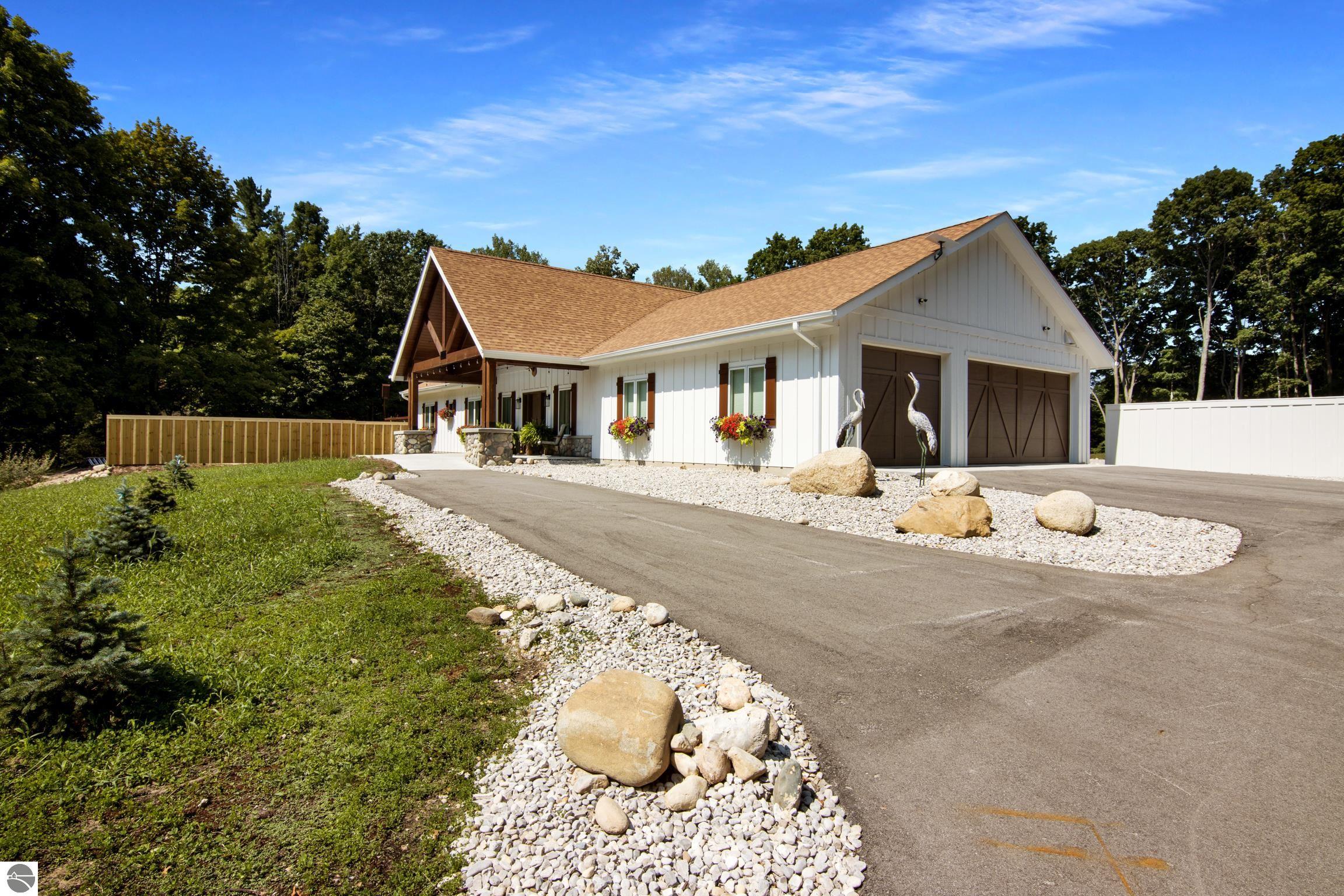 8986 Alden Meadows