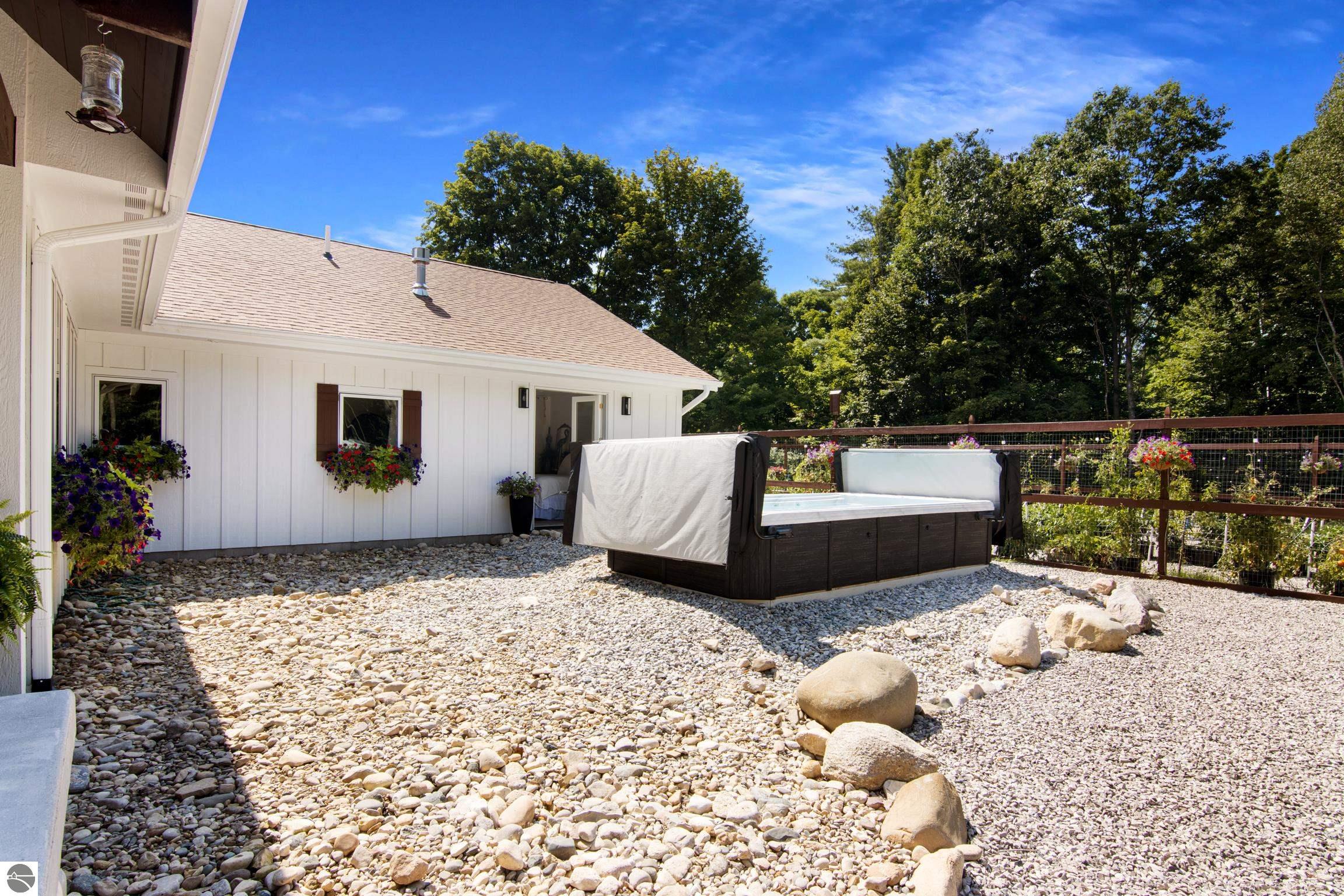 8986 Alden Meadows