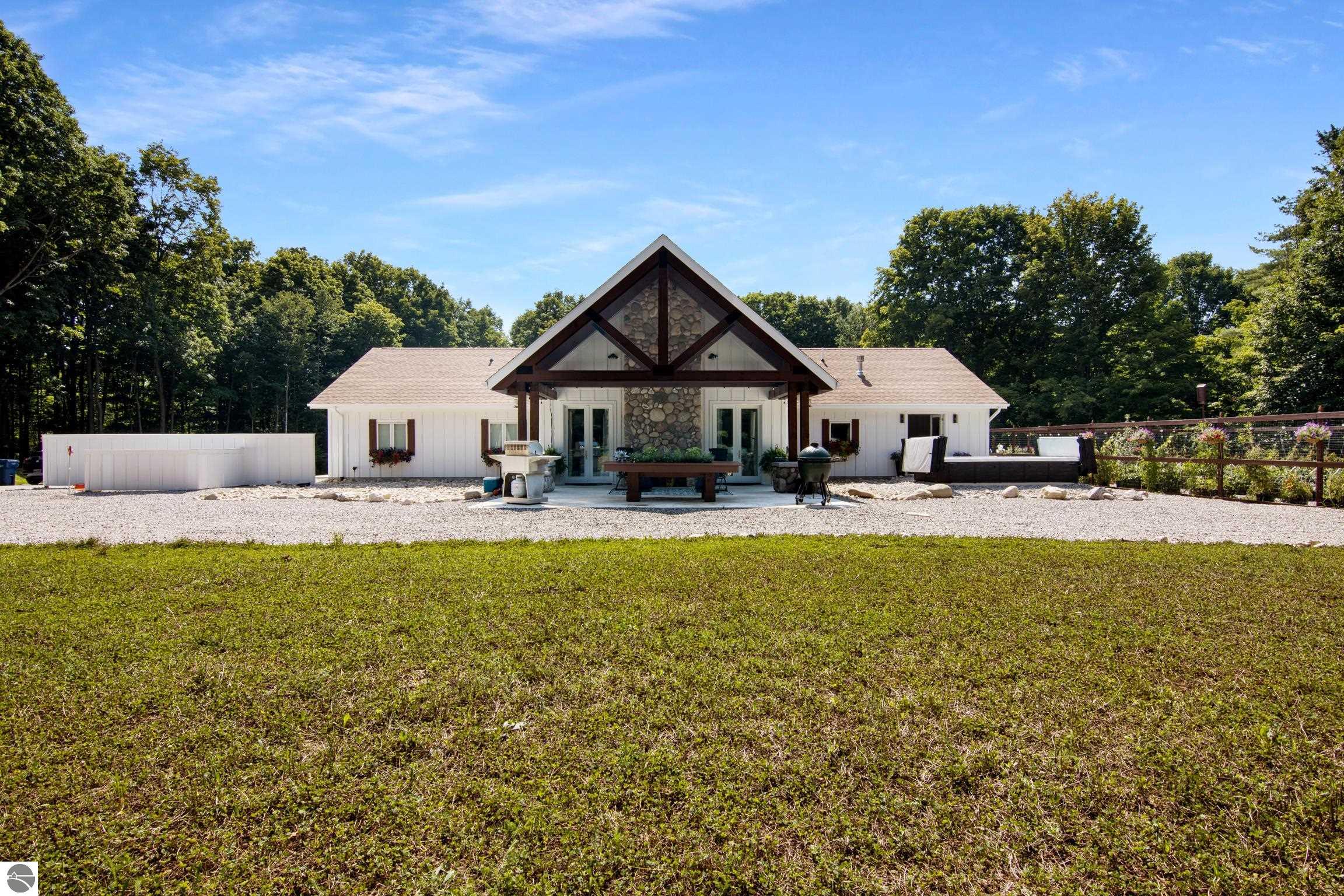 8986 Alden Meadows