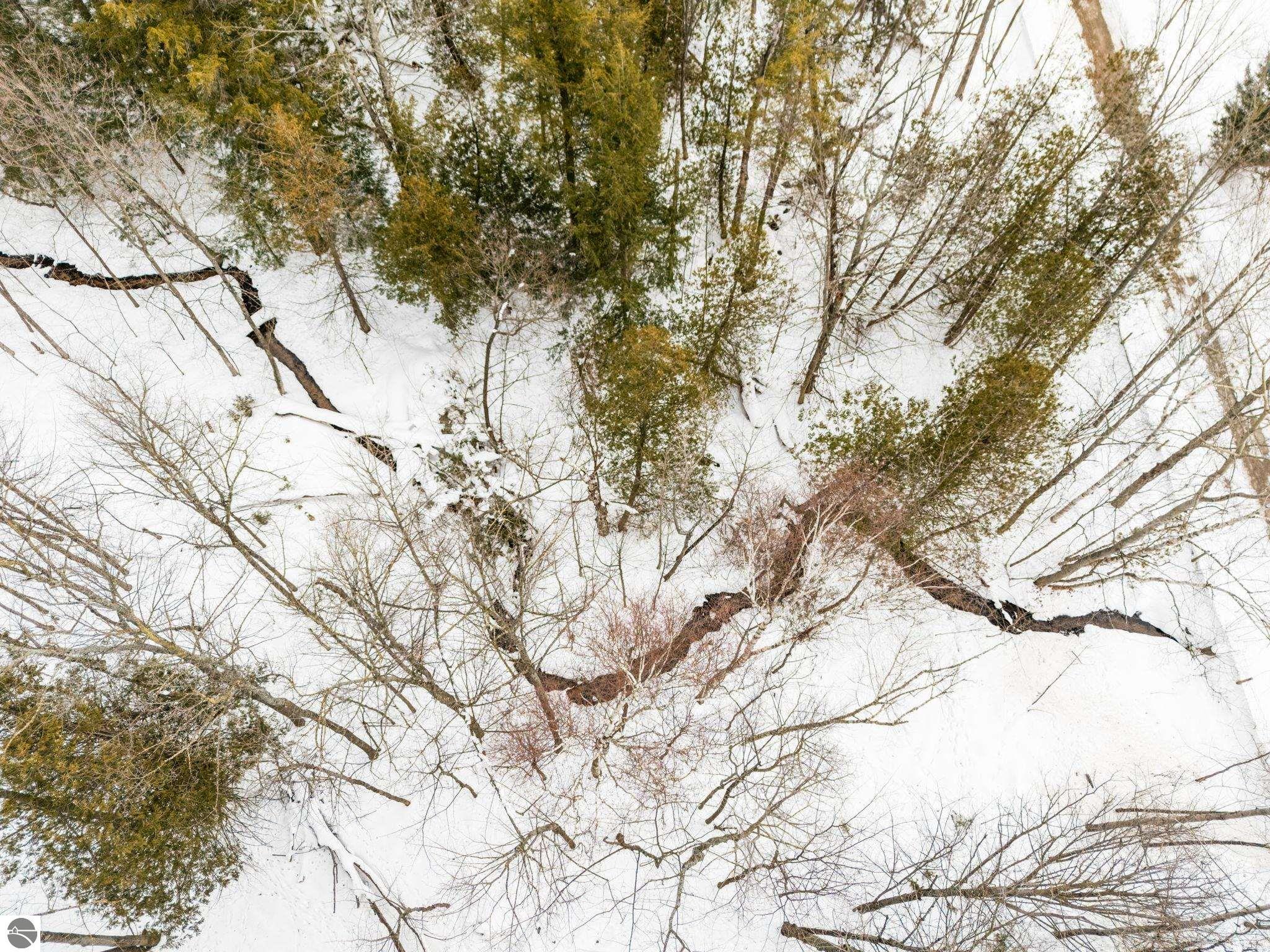 2075 S Lake Leelanau