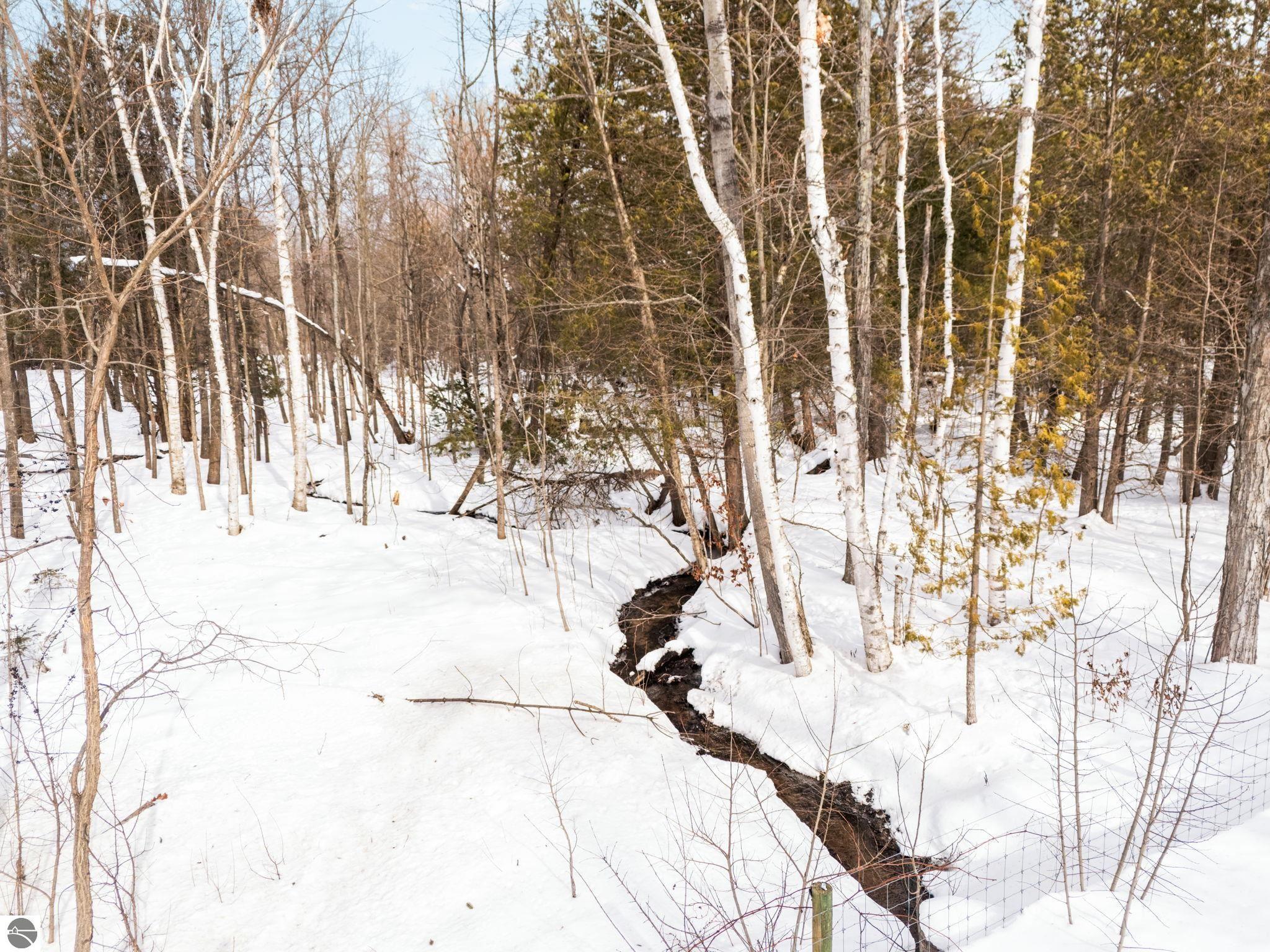 2075 S Lake Leelanau