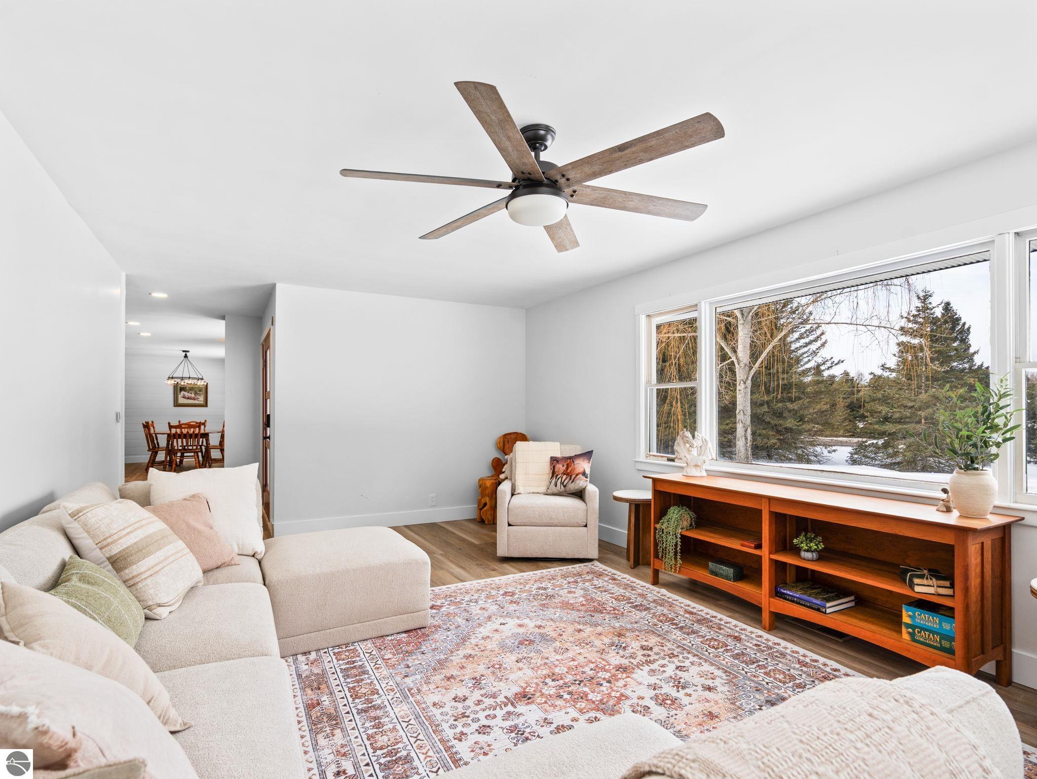 2075 S Lake Leelanau