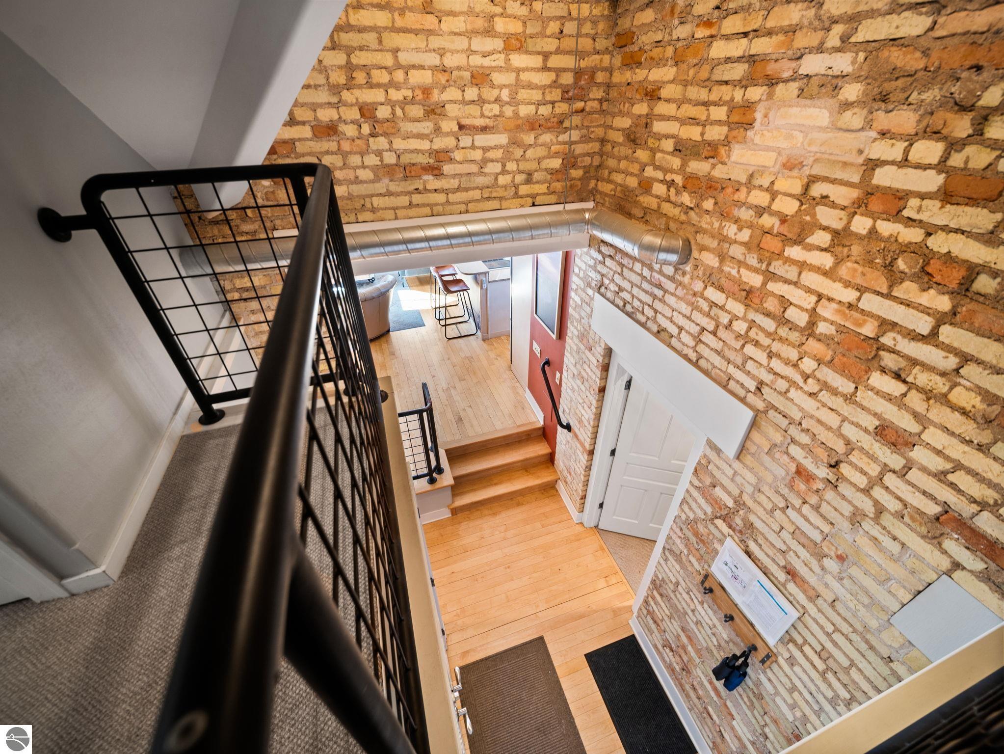 800 Cottageview Drive # 403