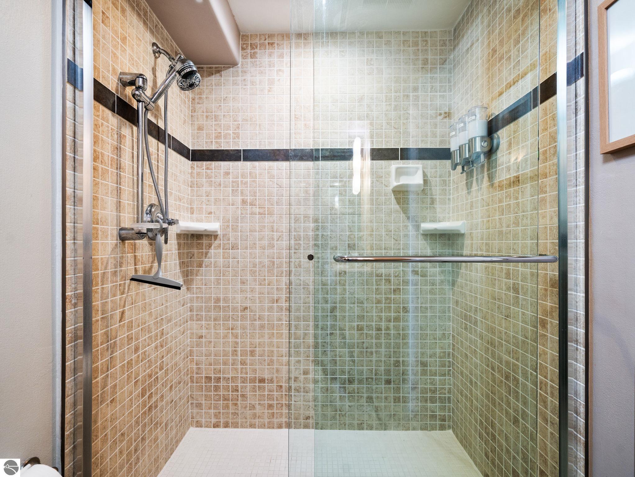 800 Cottageview Drive # 403