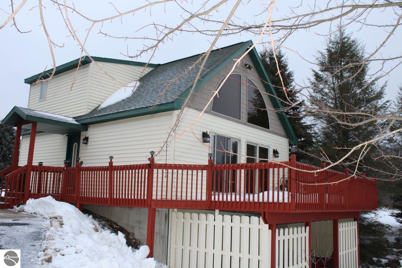 72 NW Wood Road