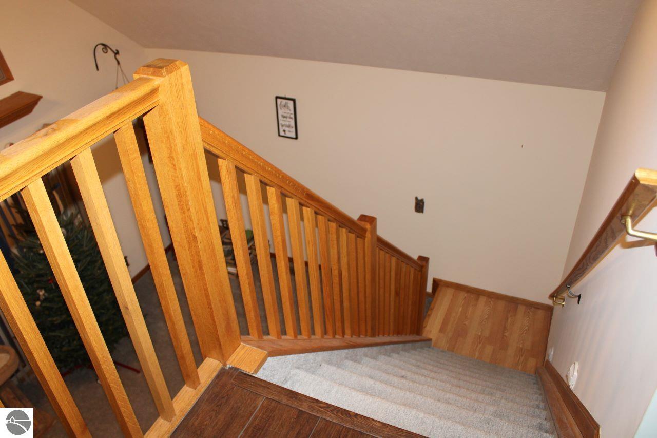 72 NW Wood Road