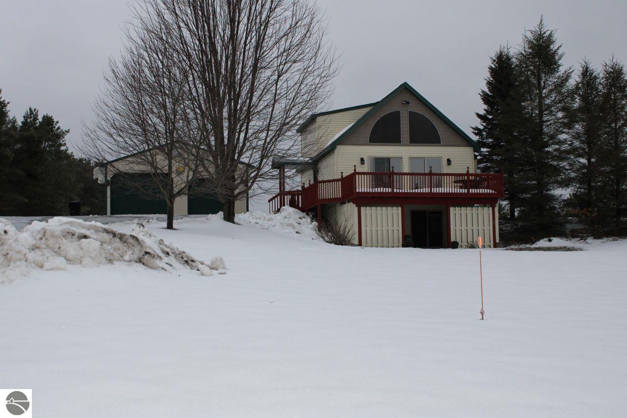 72 NW Wood Road