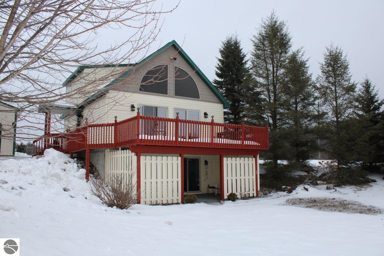 72 NW Wood Road