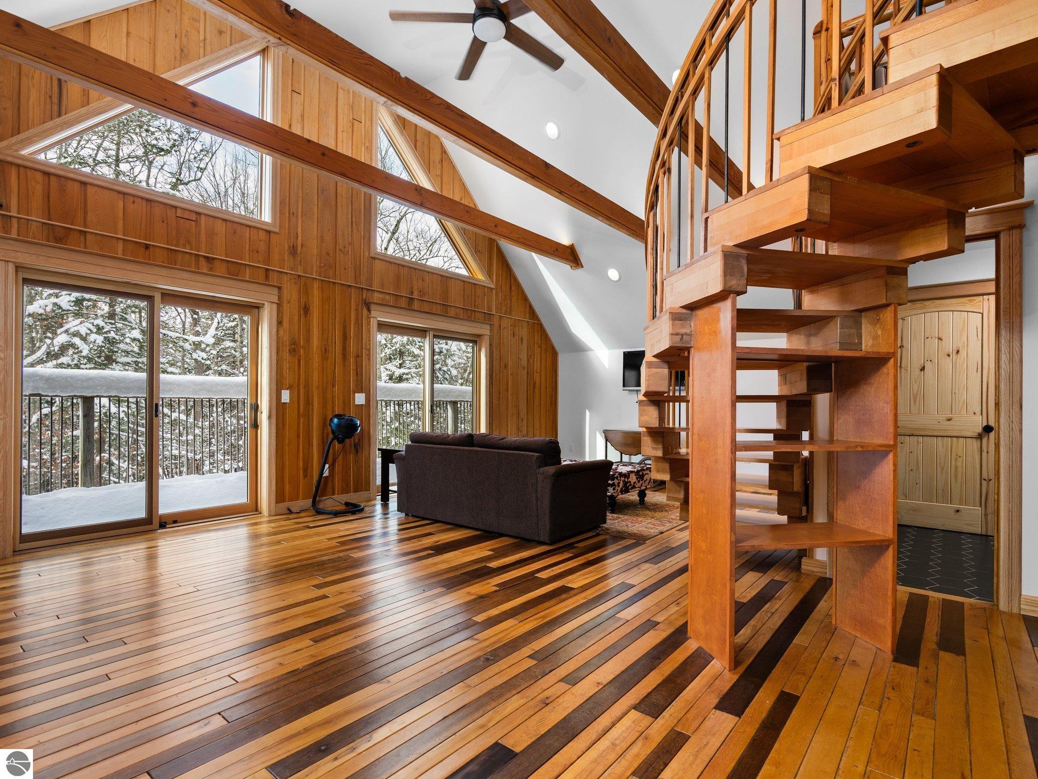 7135 E Birch Point Road