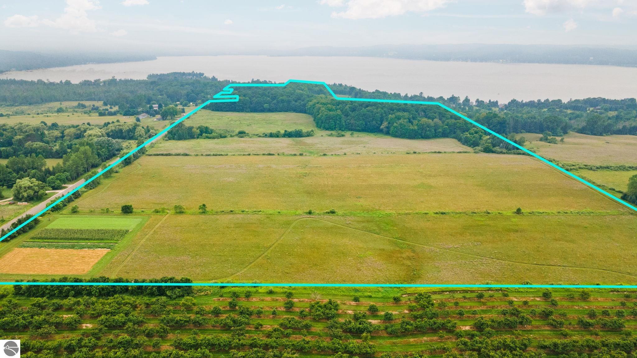 7135 E Birch Point Road