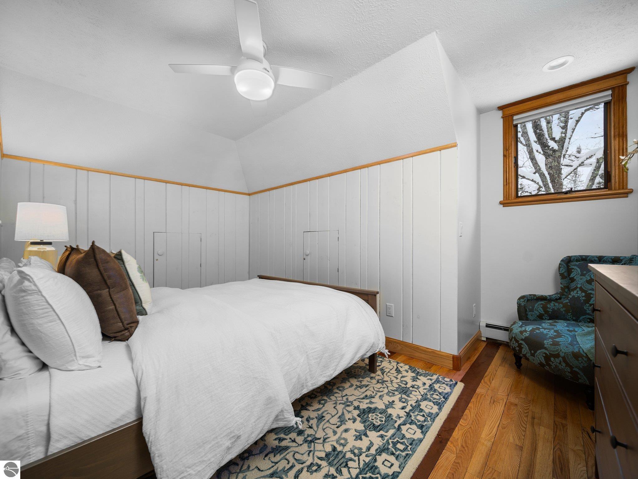 7135 E Birch Point Road