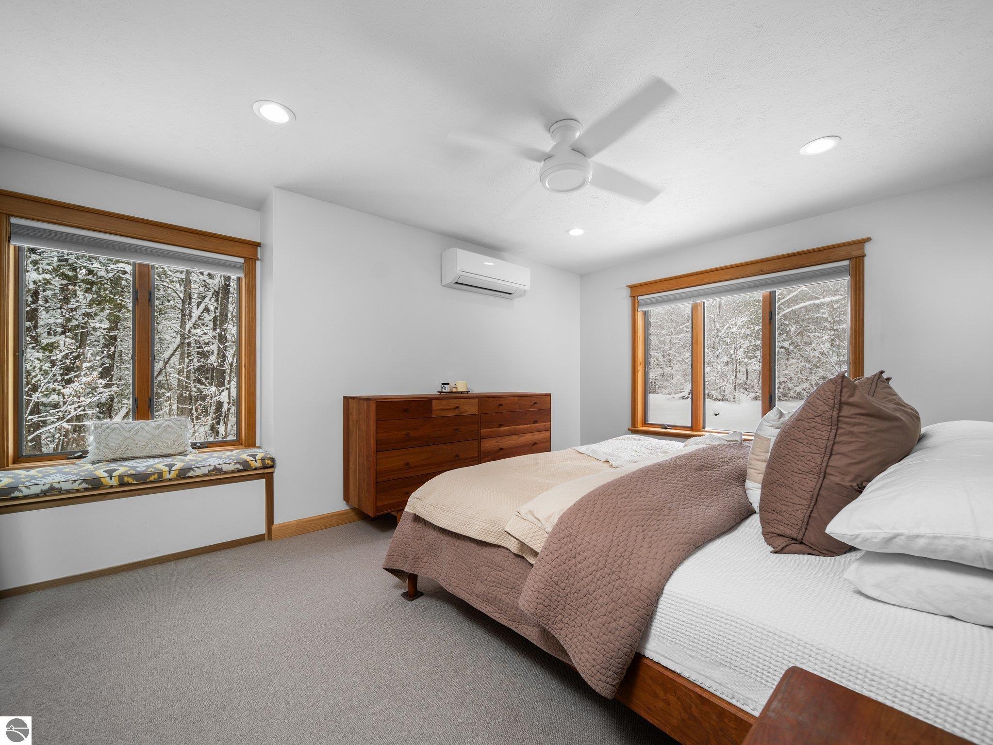 7135 E Birch Point Road