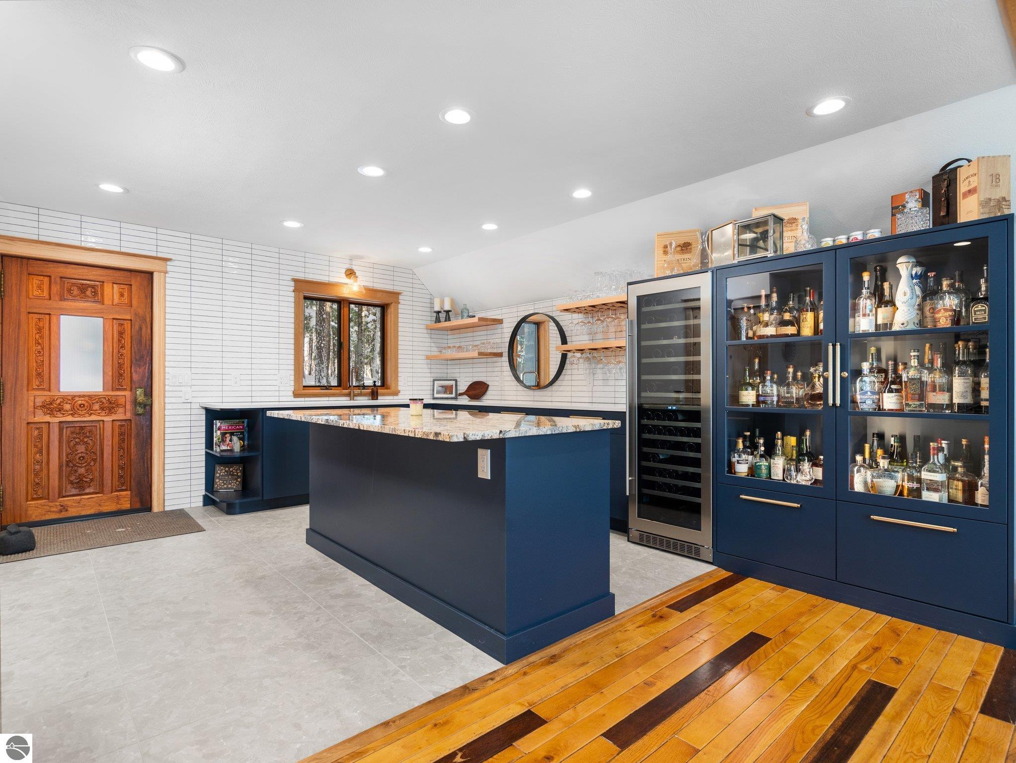 7135 E Birch Point Road