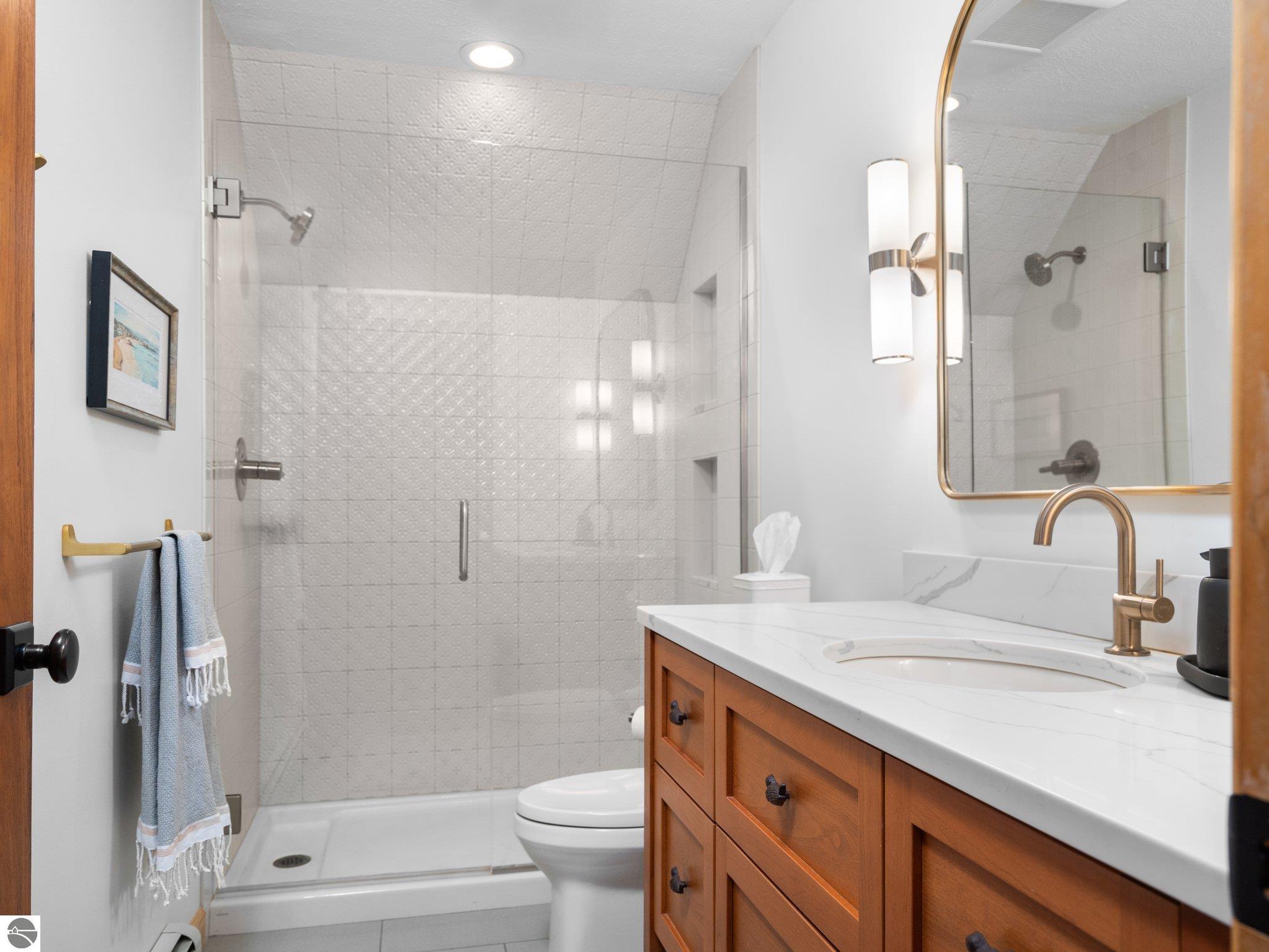 7135 E Birch Point Road