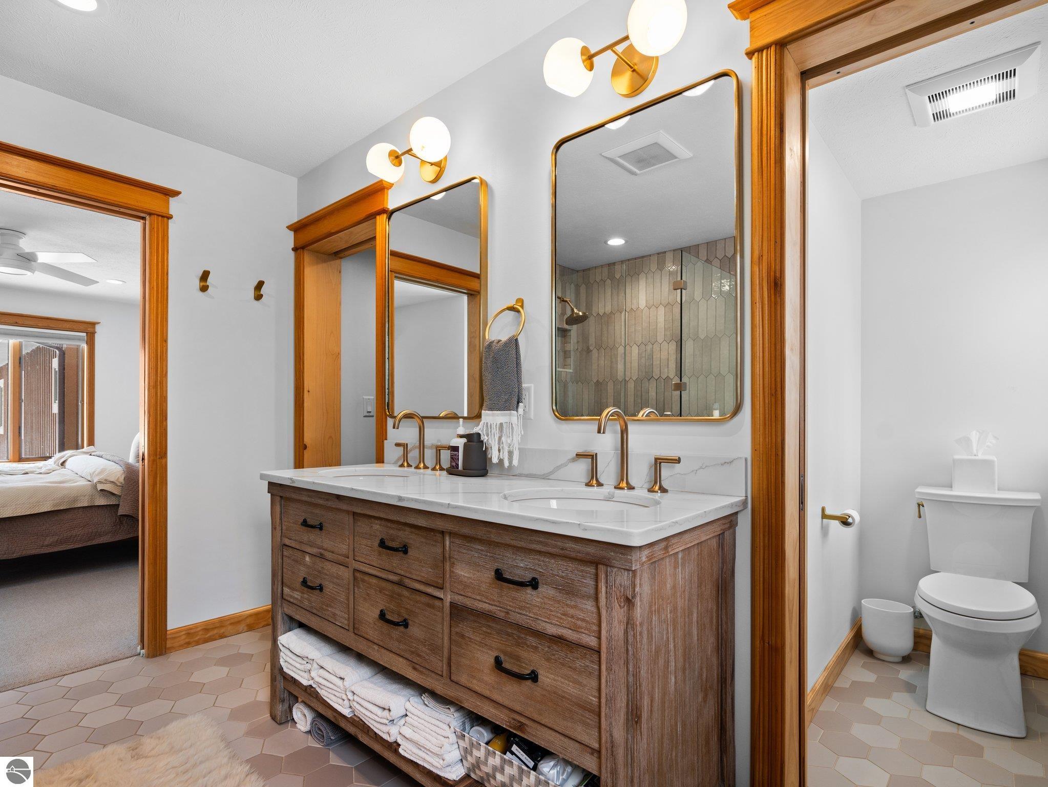 7135 E Birch Point Road